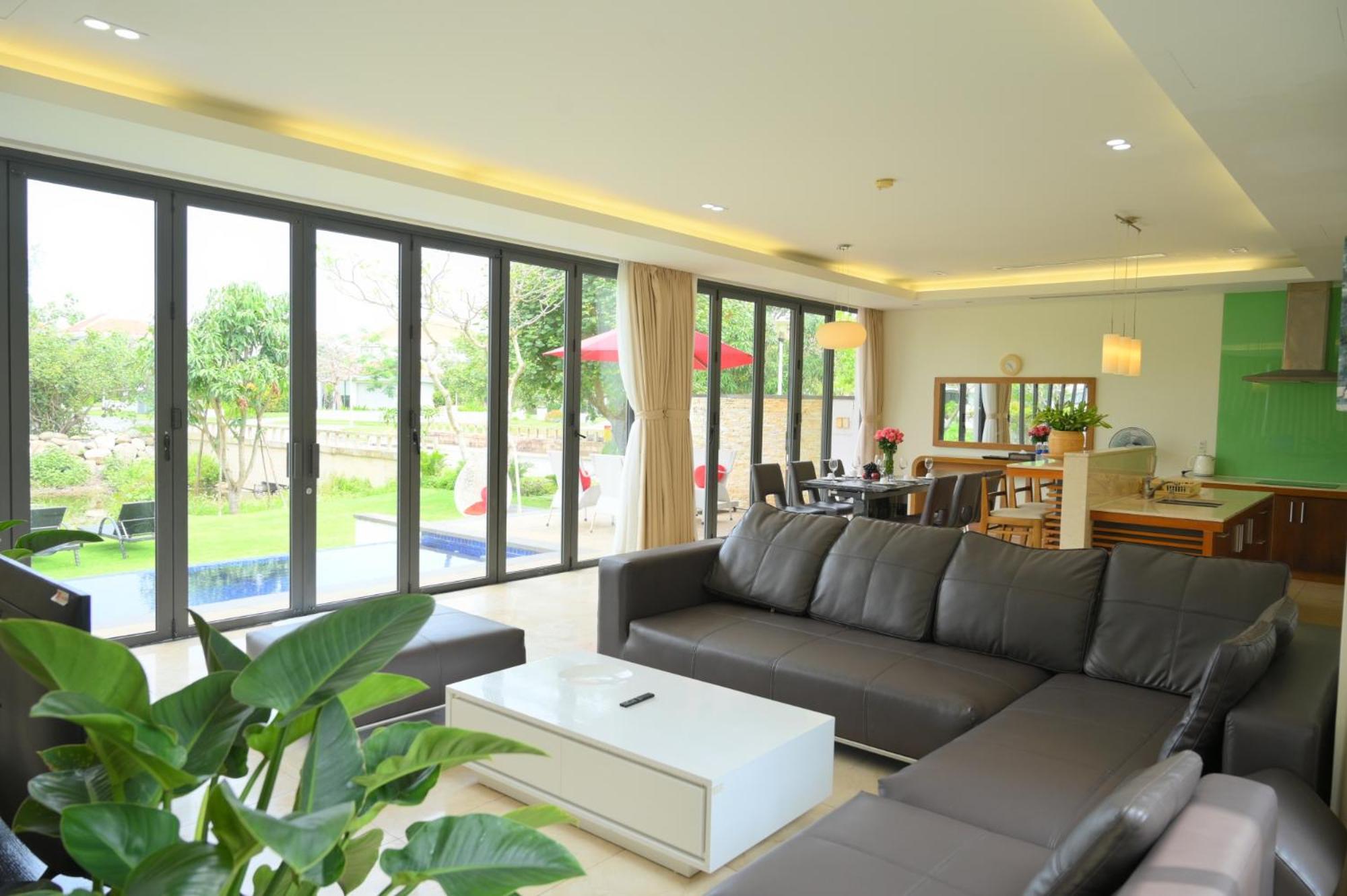 Romantic Villa with Private swimming pool, near Danang Golf Course view 5