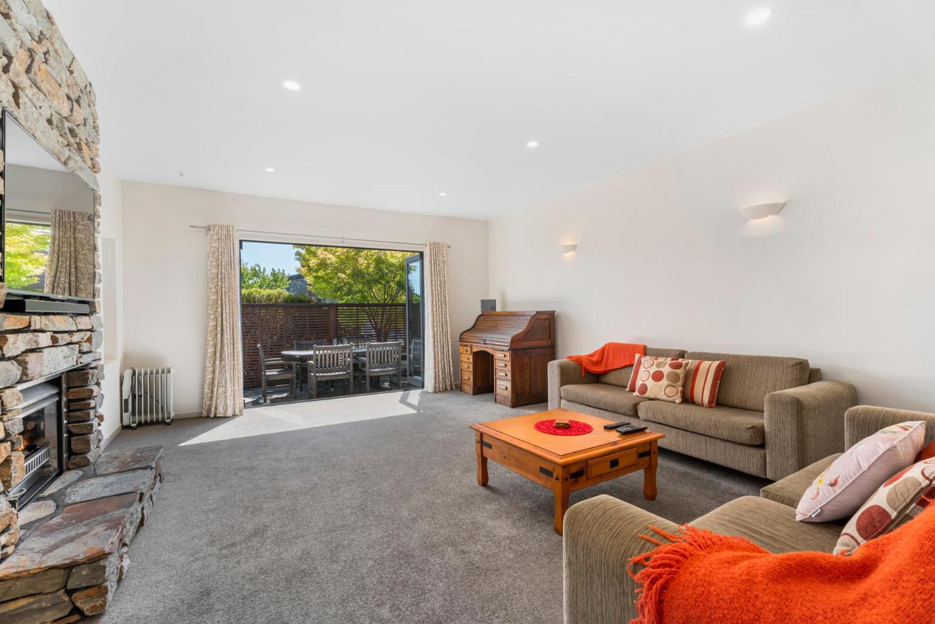 Heritage Villa 10 - Wanaka Holiday Home