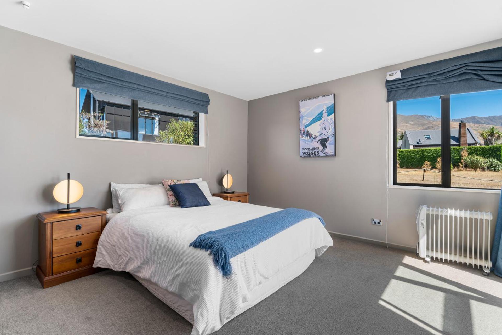 Heritage Villa 10 - Wanaka Holiday Home