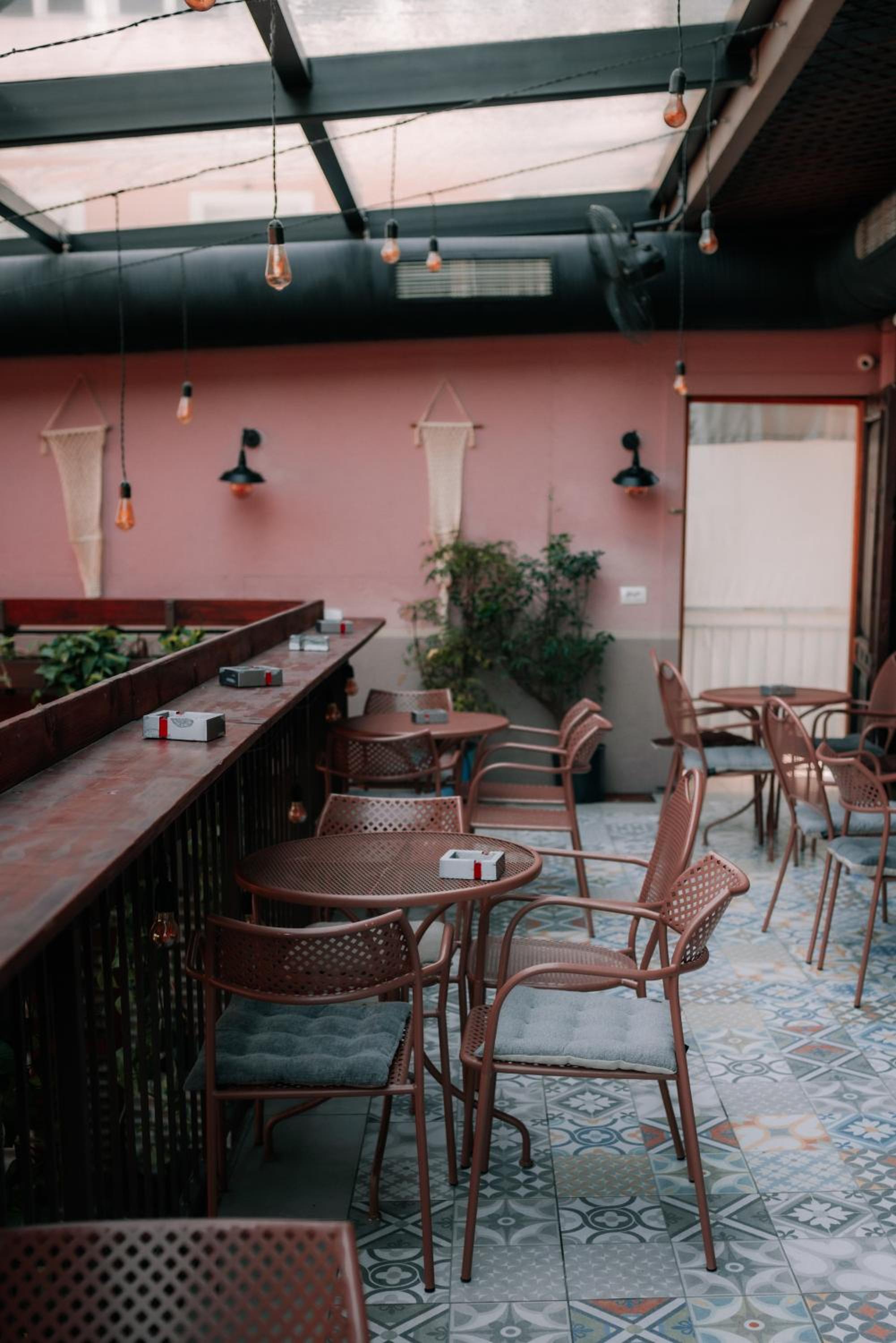Bed Station Hostel & Bar