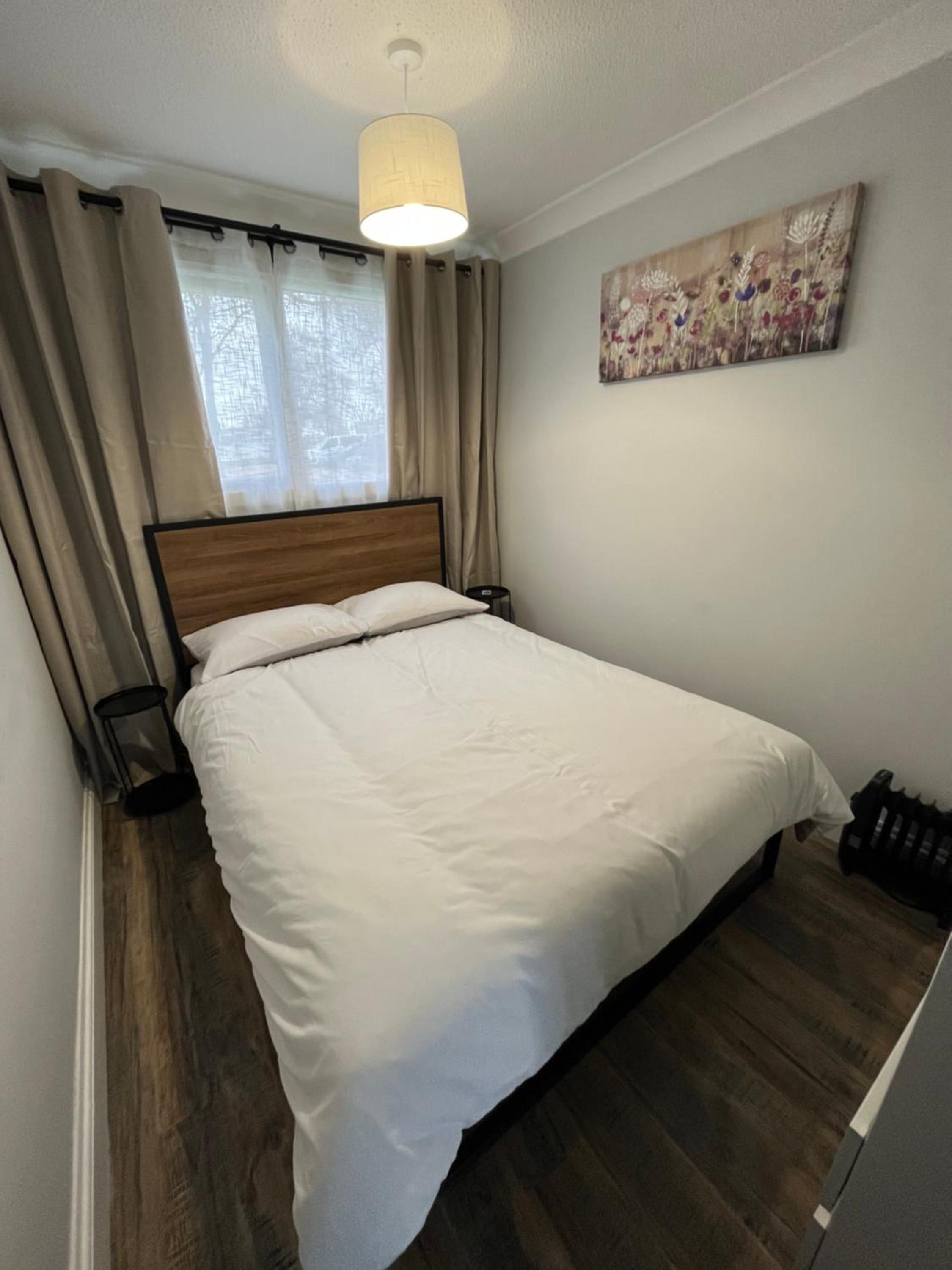 88, Two bed Chalet on Belle Aire Holiday Park - sleeps 5, pet friendly, bed linen and towels included plus onsite entertainment available
