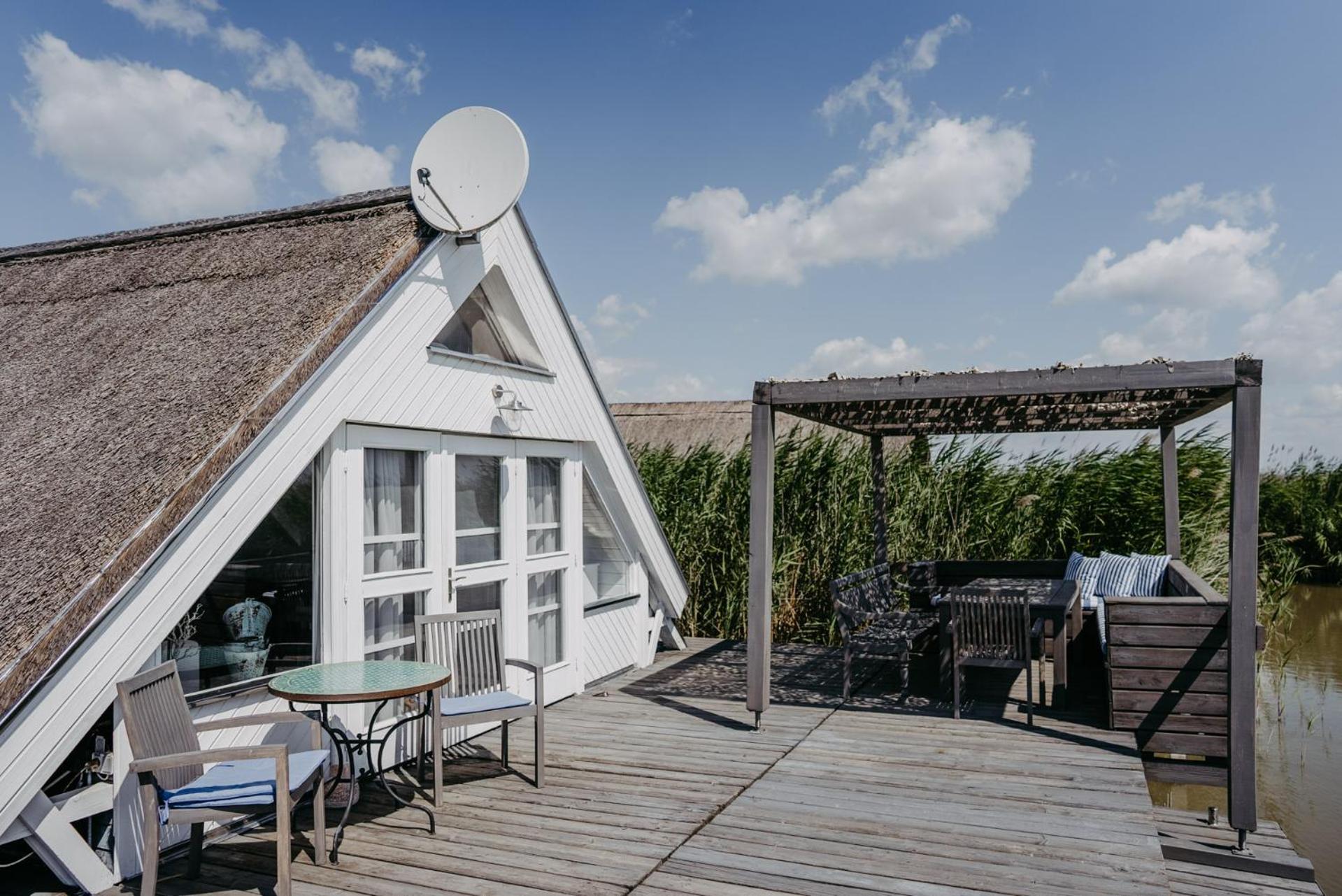 Seehütte Neusiedlersee inklusive Elektroboot