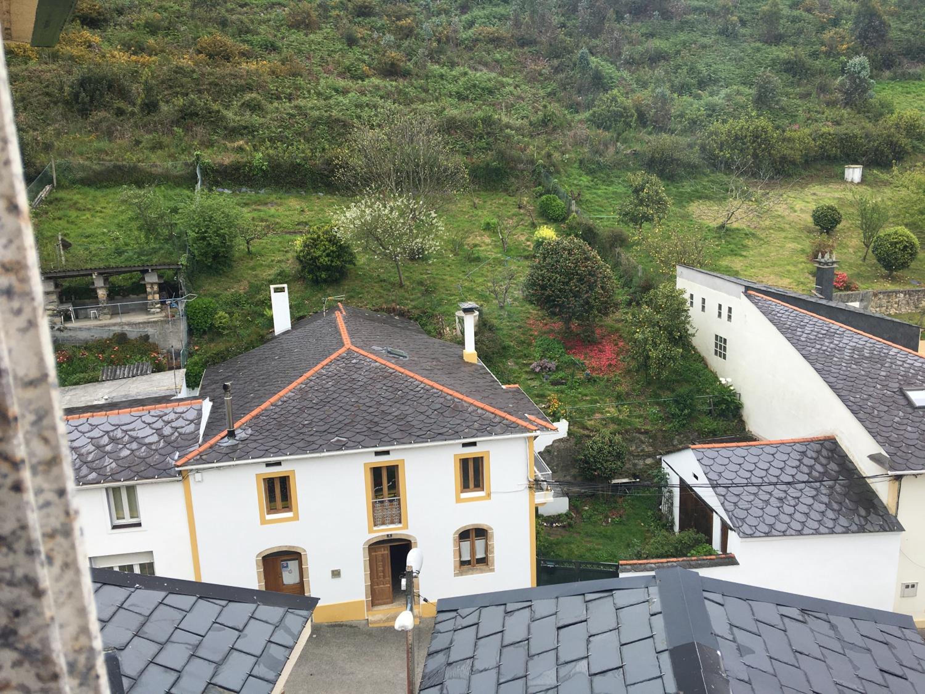 Apartamento en Porto do Barqueiro con terraza mirando al mar