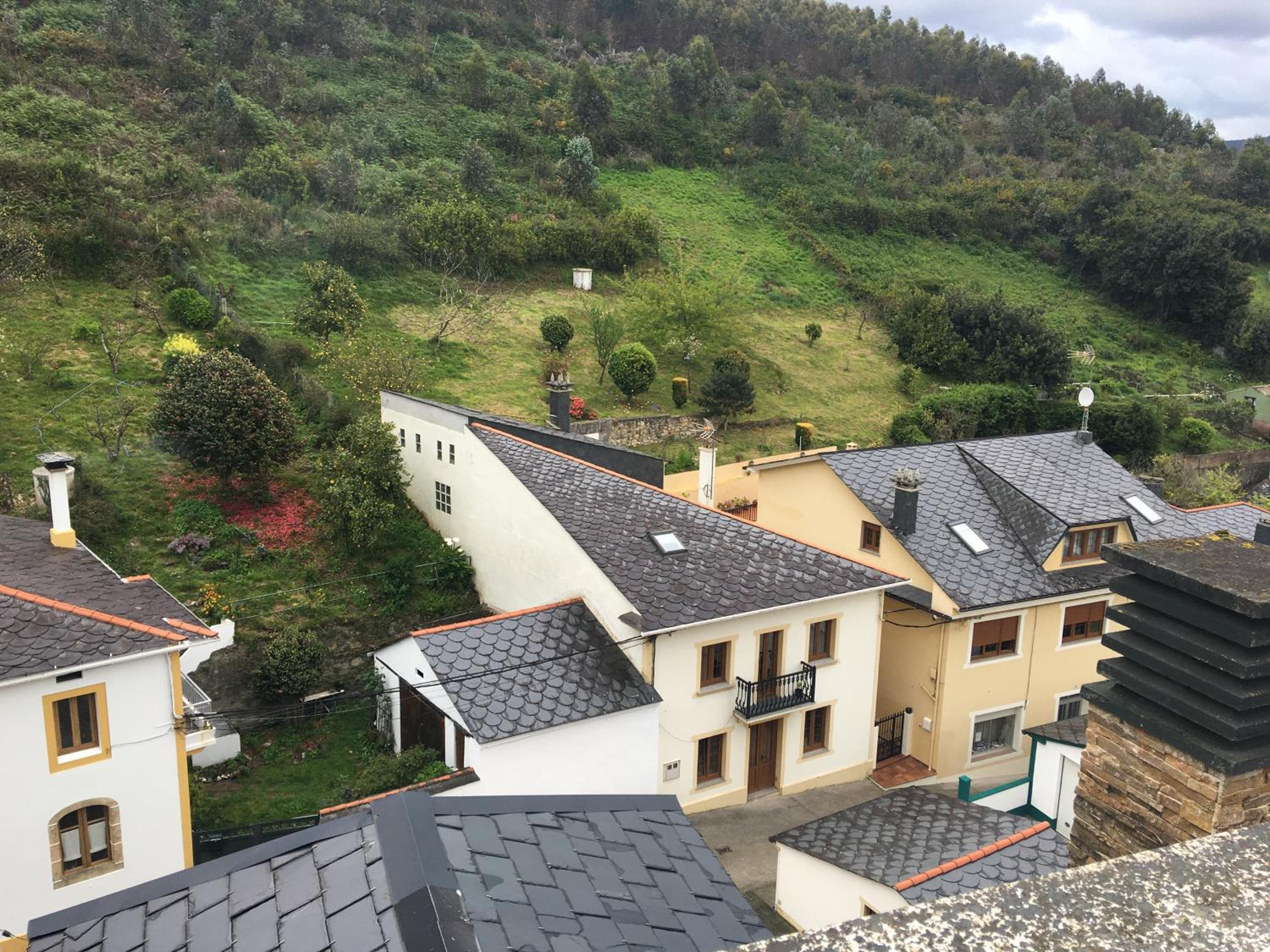 Apartamento en Porto do Barqueiro con terraza mirando al mar