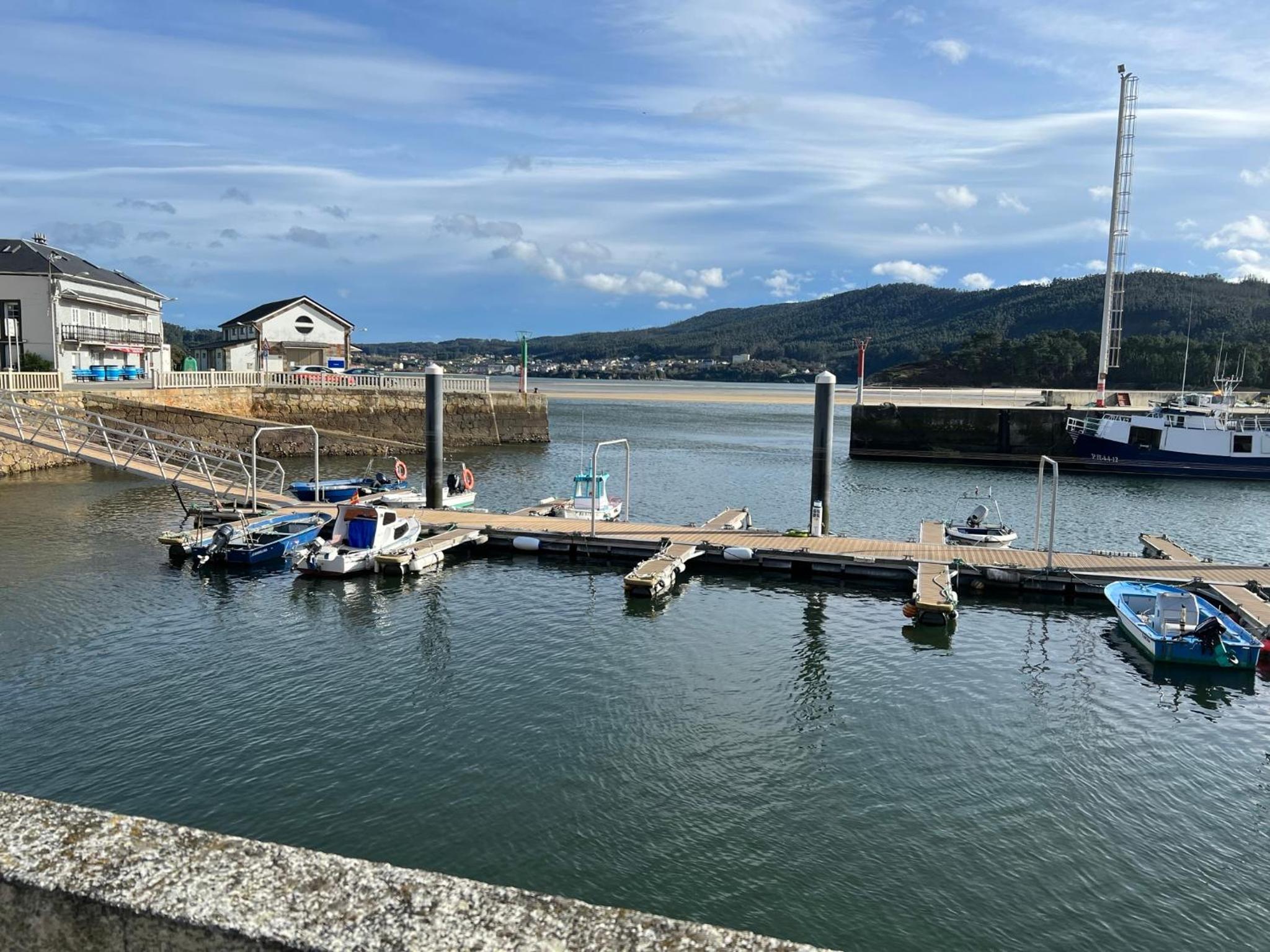 Apartamento en Porto do Barqueiro con terraza mirando al mar