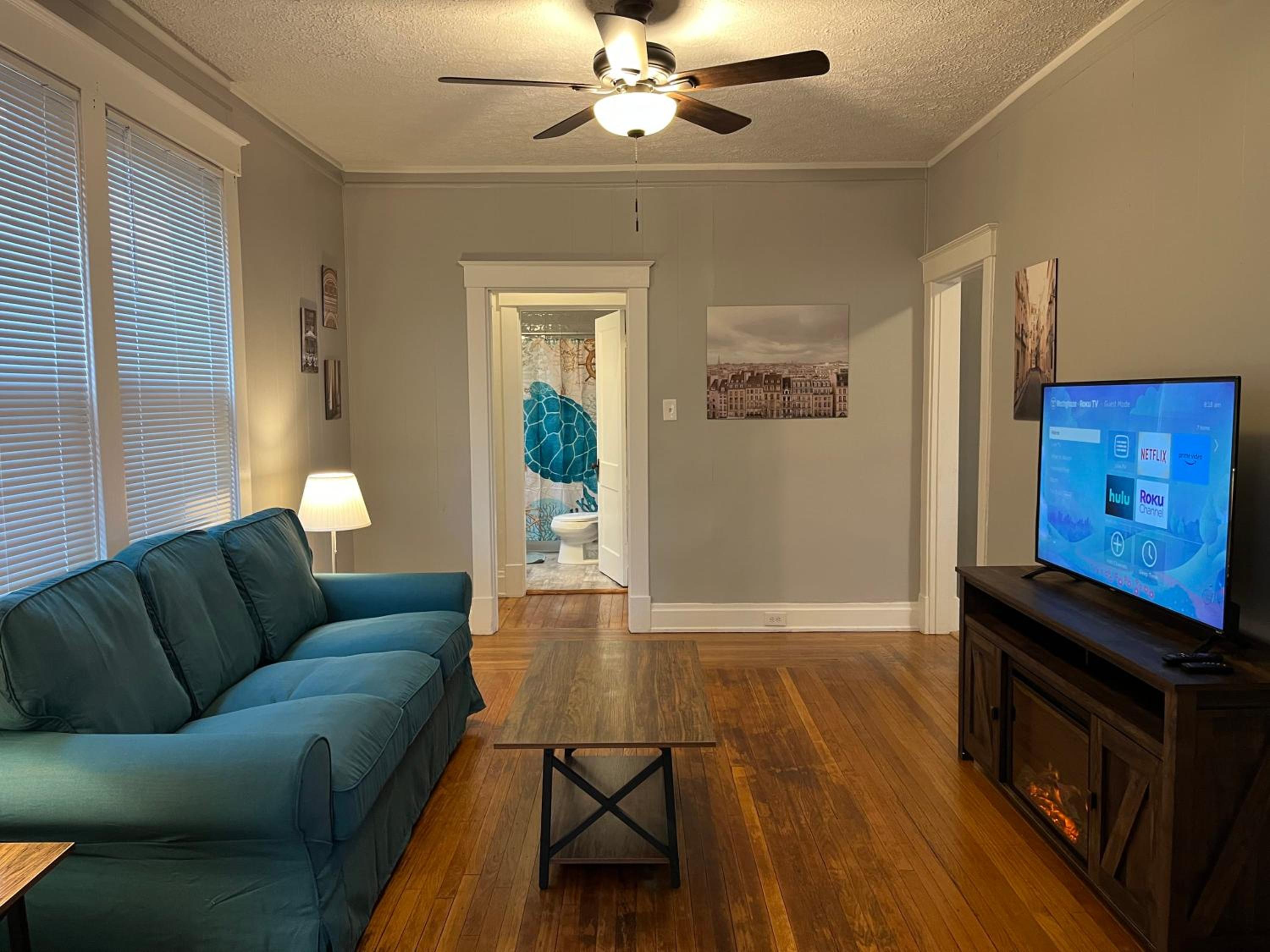 Covington Vacations - Rolston 1, One Bedroom Unit near Xavier Downtown - Property Image 1
