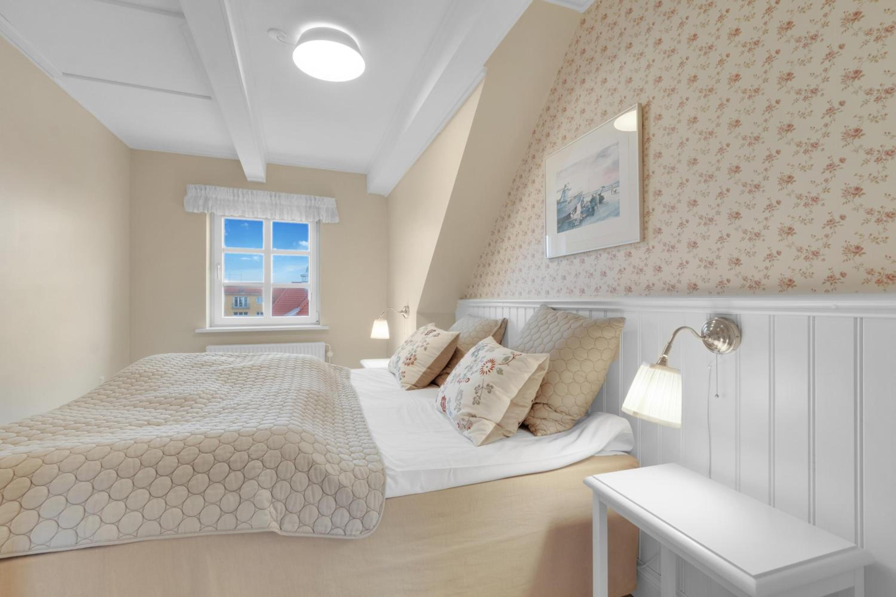 Romantic And Charming Holiday Apartment In Løkken