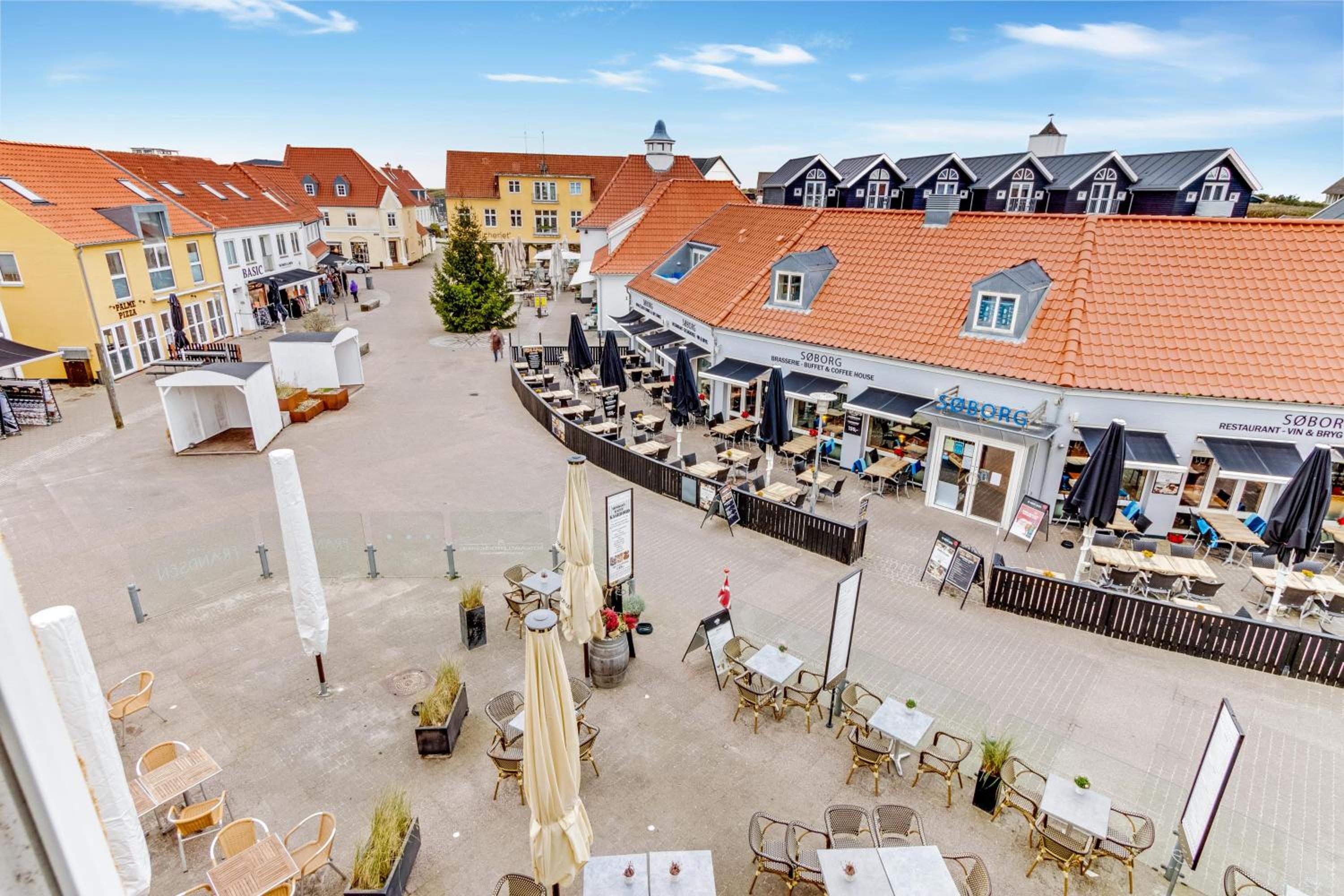 Romantic And Charming Holiday Apartment In Løkken