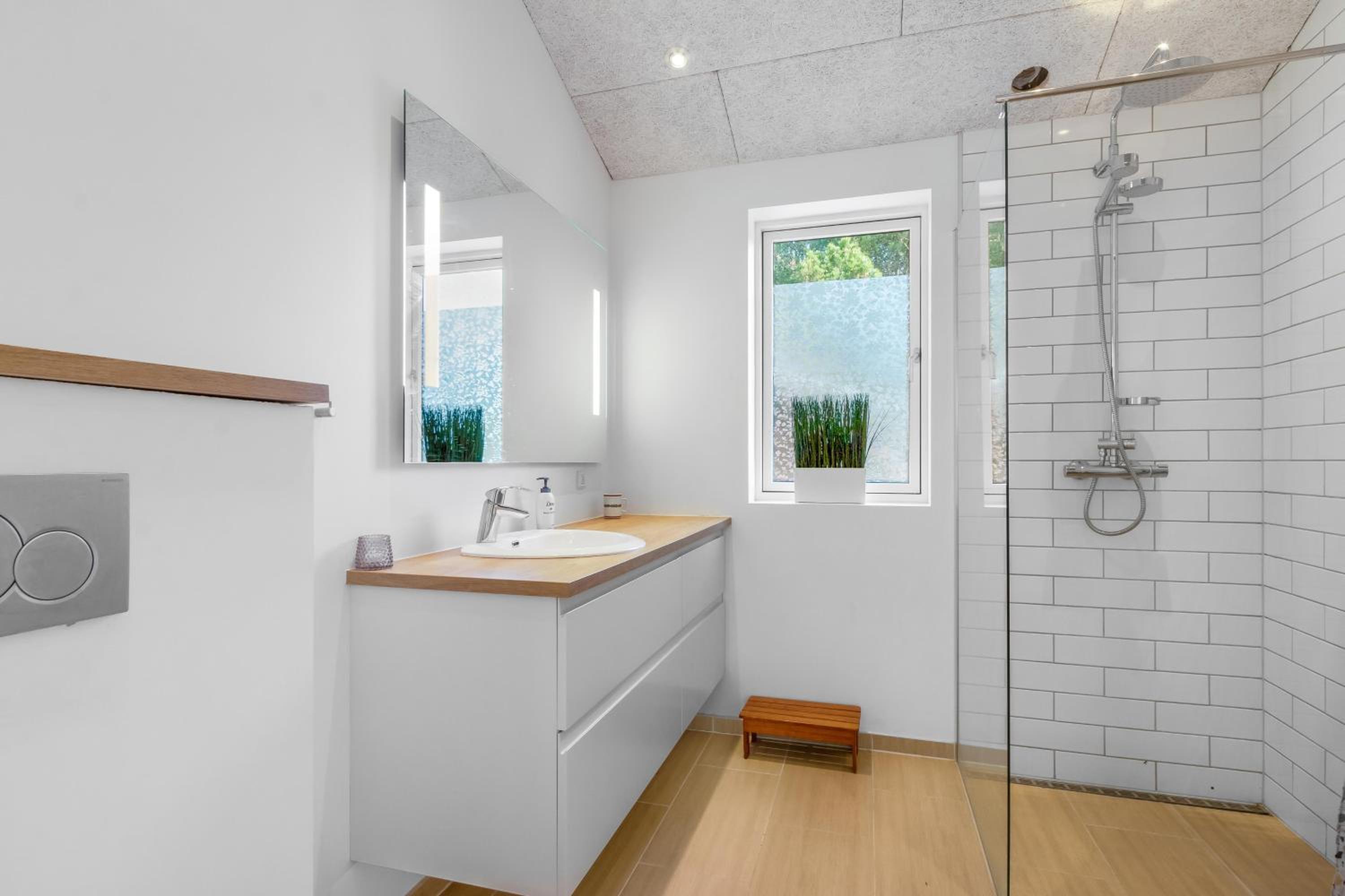 Raabukvej 18 - Lovely, Newly Built Holiday Home view 4
