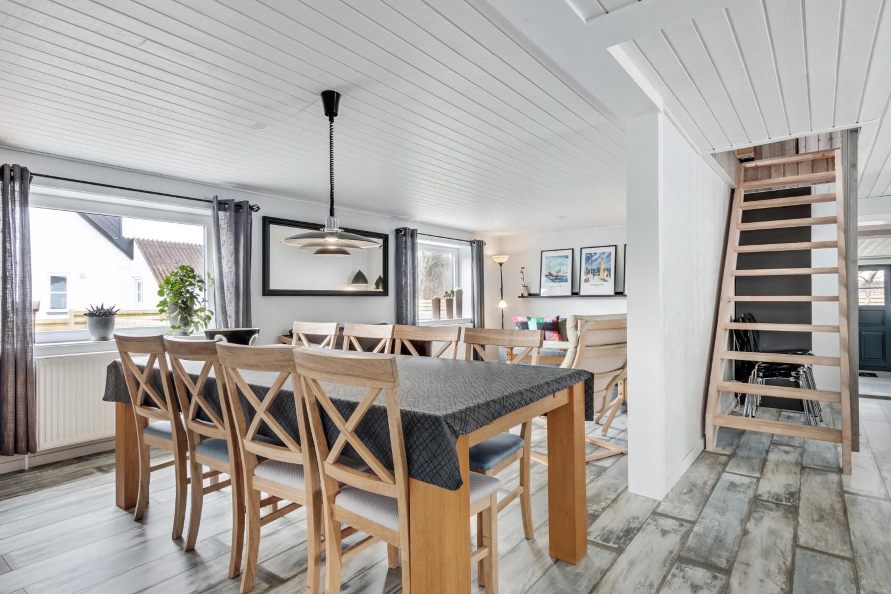 Large And Newly Renovated Holiday Home In Cozy Ingstrup