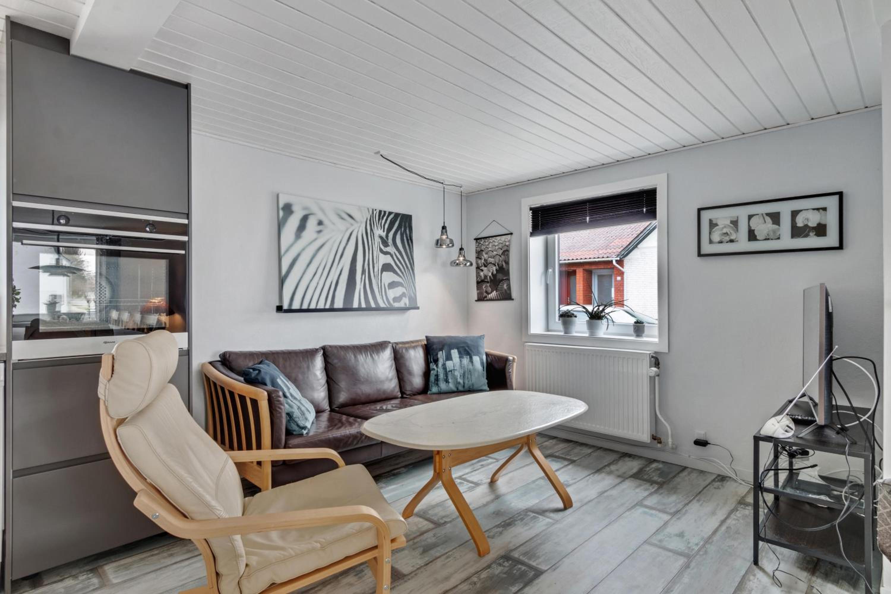 Large And Newly Renovated Holiday Home In Cozy Ingstrup