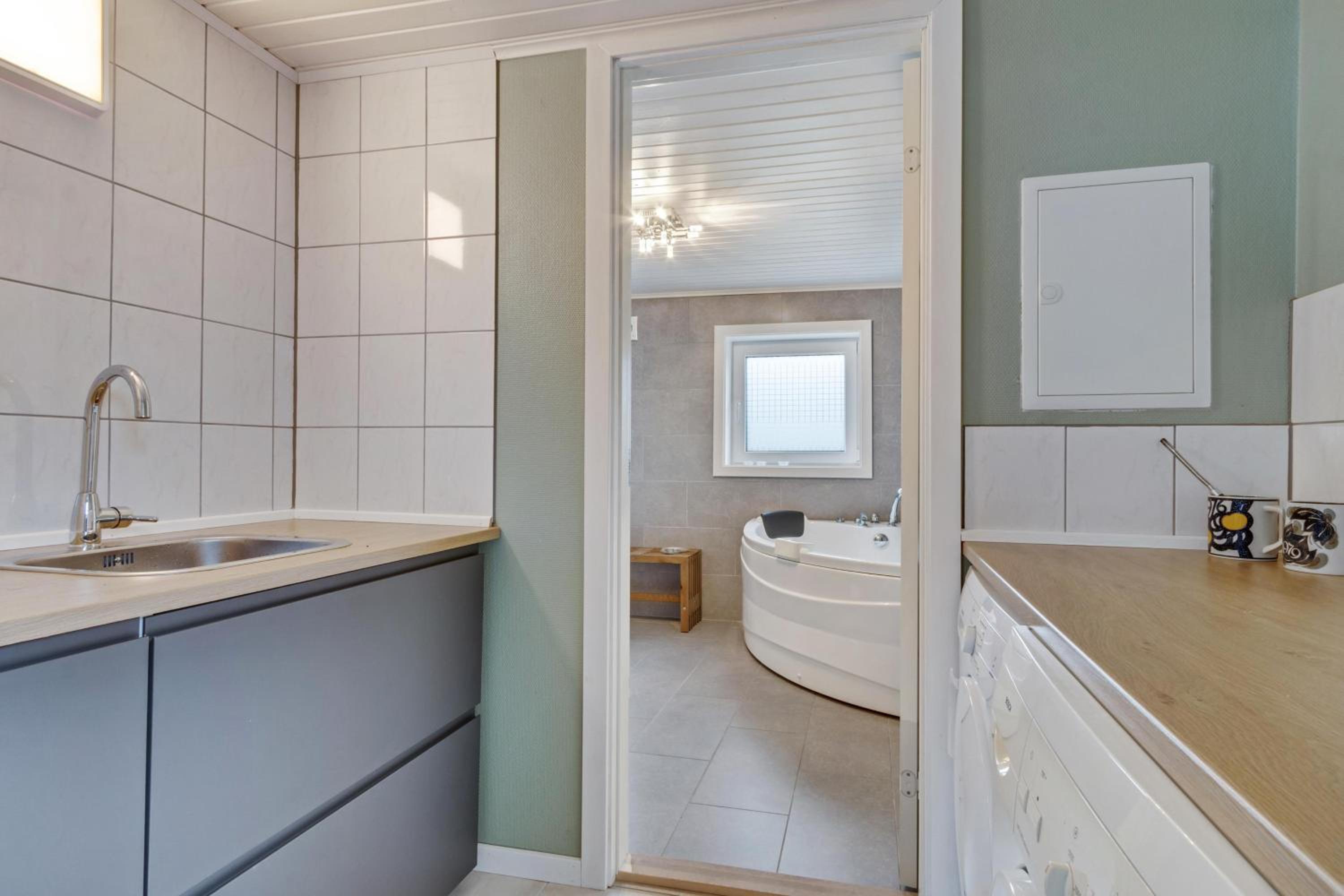 Large And Newly Renovated Holiday Home In Cozy Ingstrup