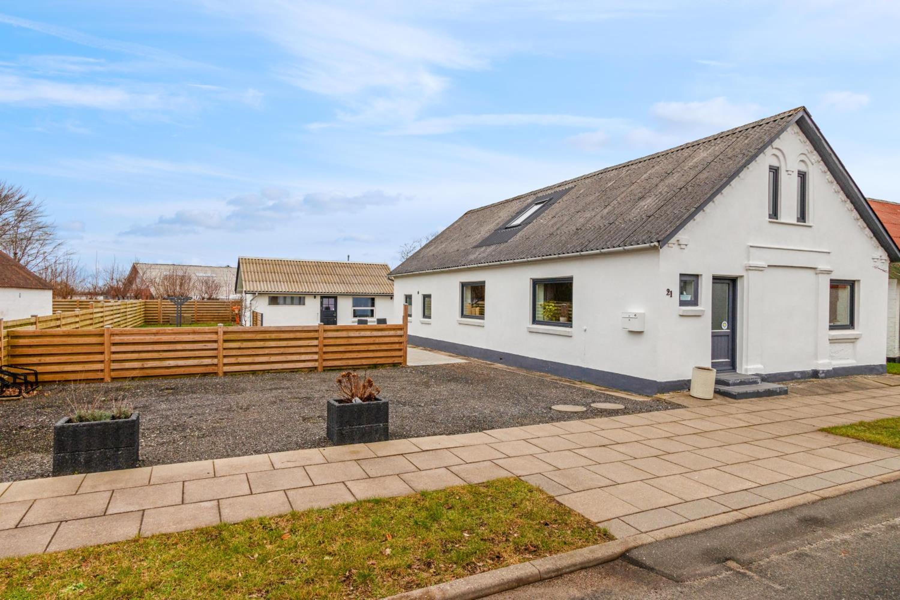 Large And Newly Renovated Holiday Home In Cozy Ingstrup