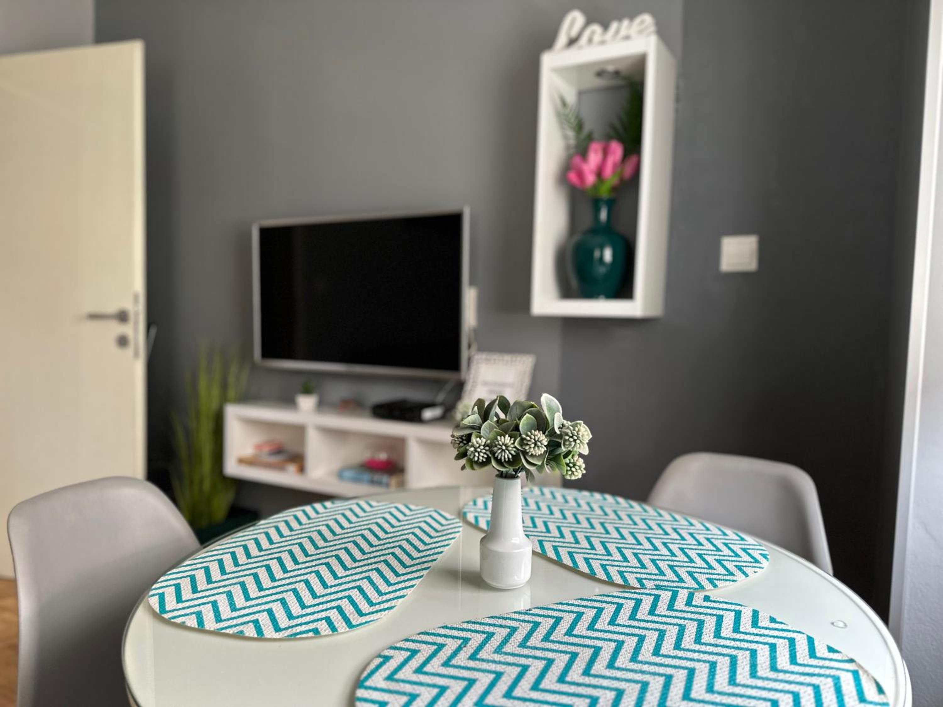 Apartment TEATAR Tuzla view 5
