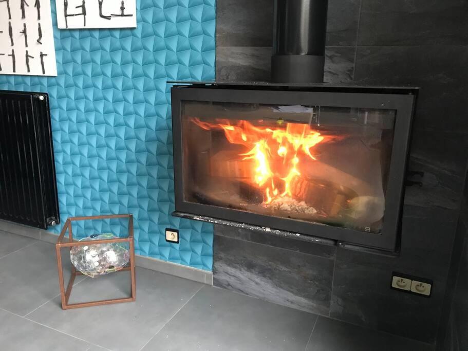 Maison moderne avec sauna et bain nordique