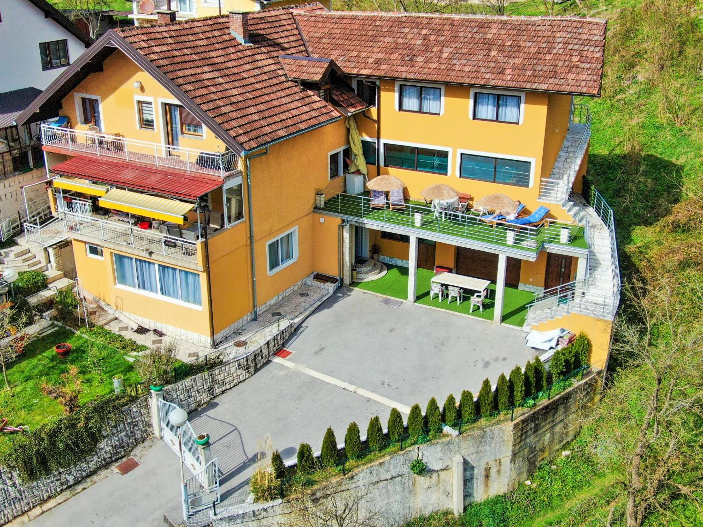 Lola's House
