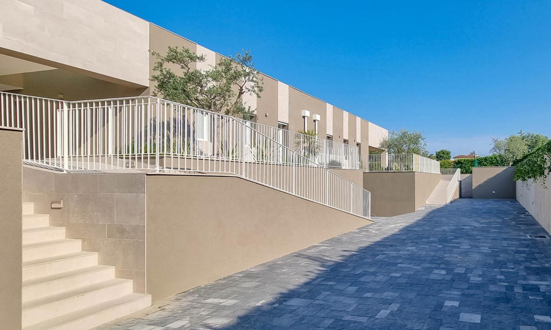 Hotel Ville Lazise Ada & Rico - Image 1