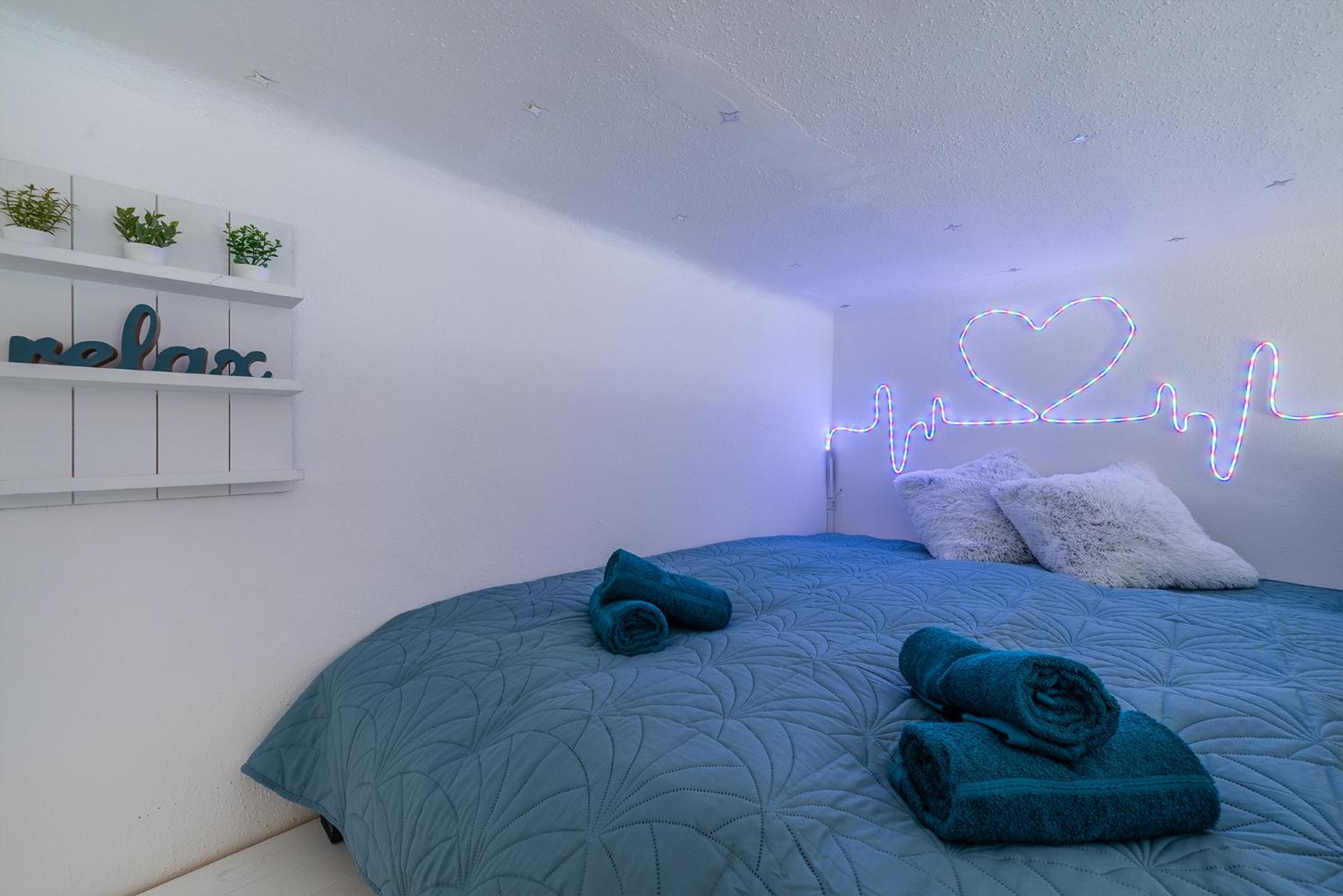 Sunny Dots Apartment - FREE PARKING!