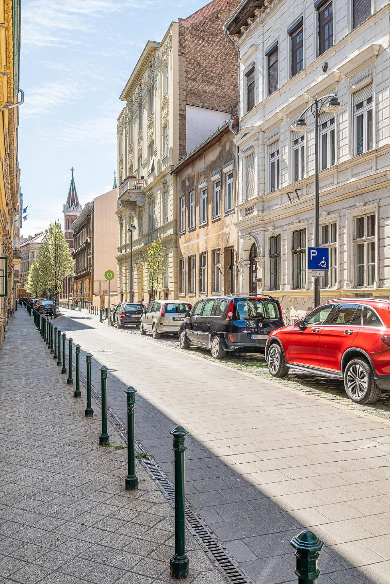 Sunny Dots Apartment - FREE PARKING!