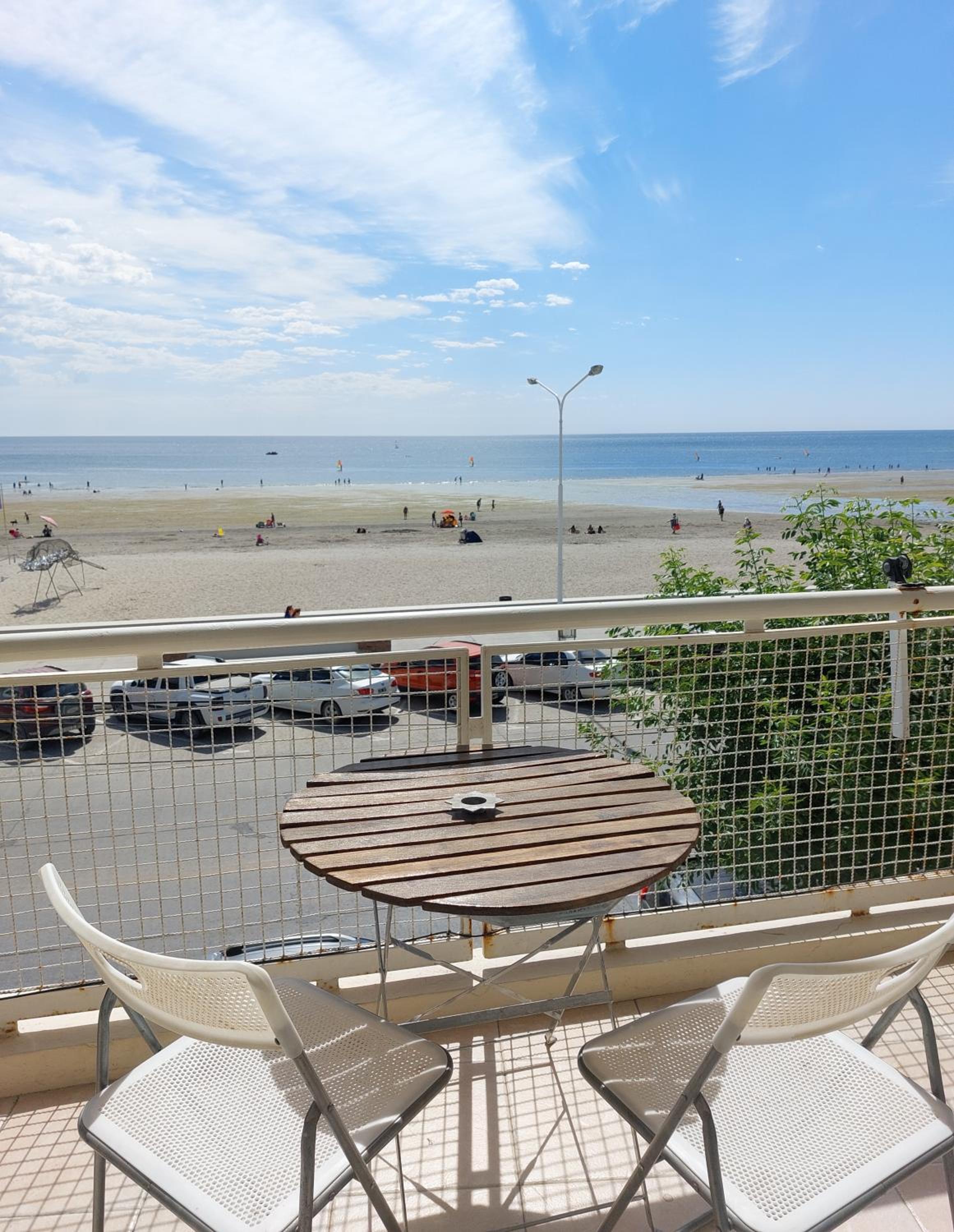 Boulevard 10 - Dúplex FRENTE al mar con balcón