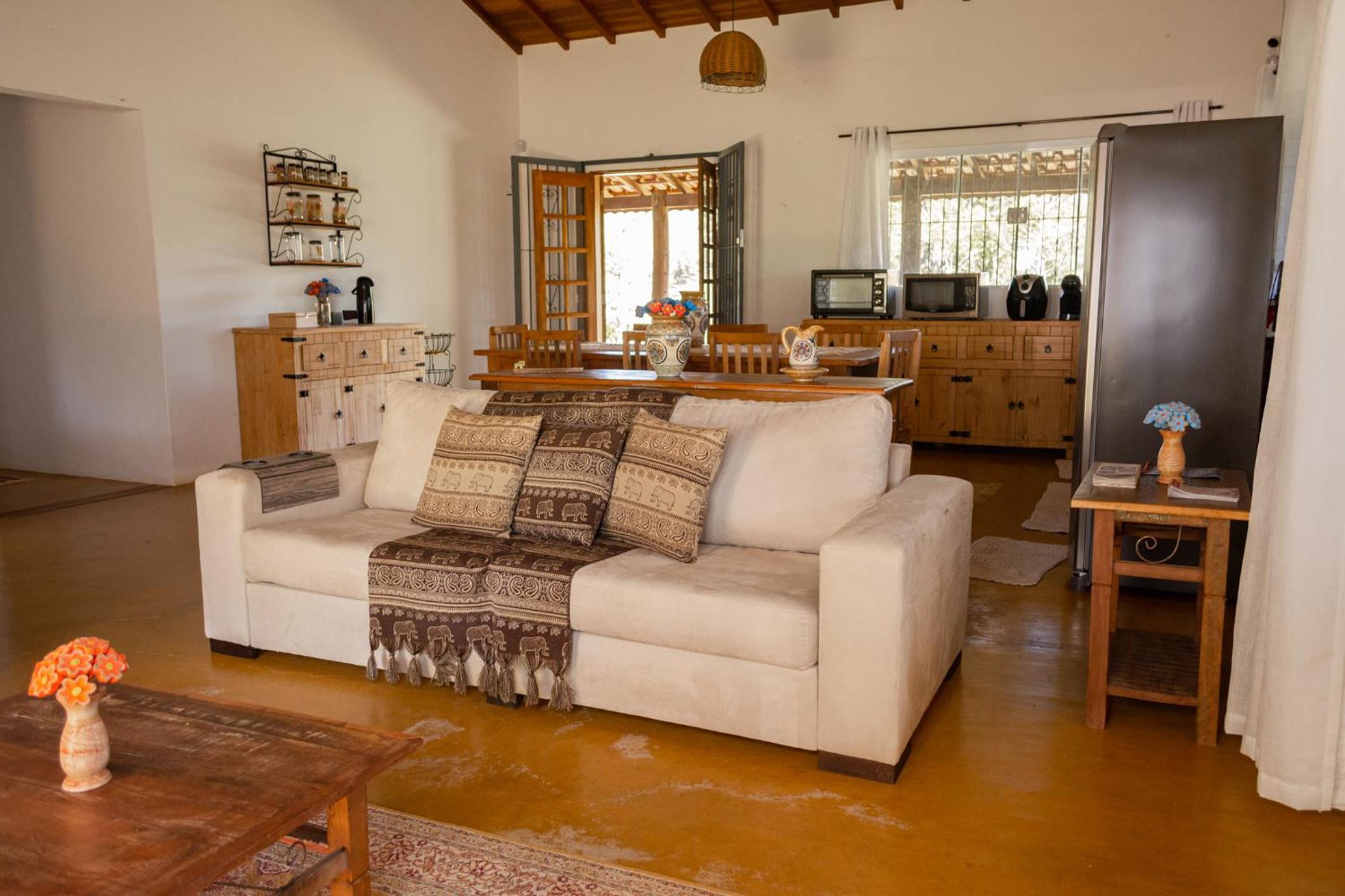 Casa em Bueno Brandão(MG) com Cachoeira Particular