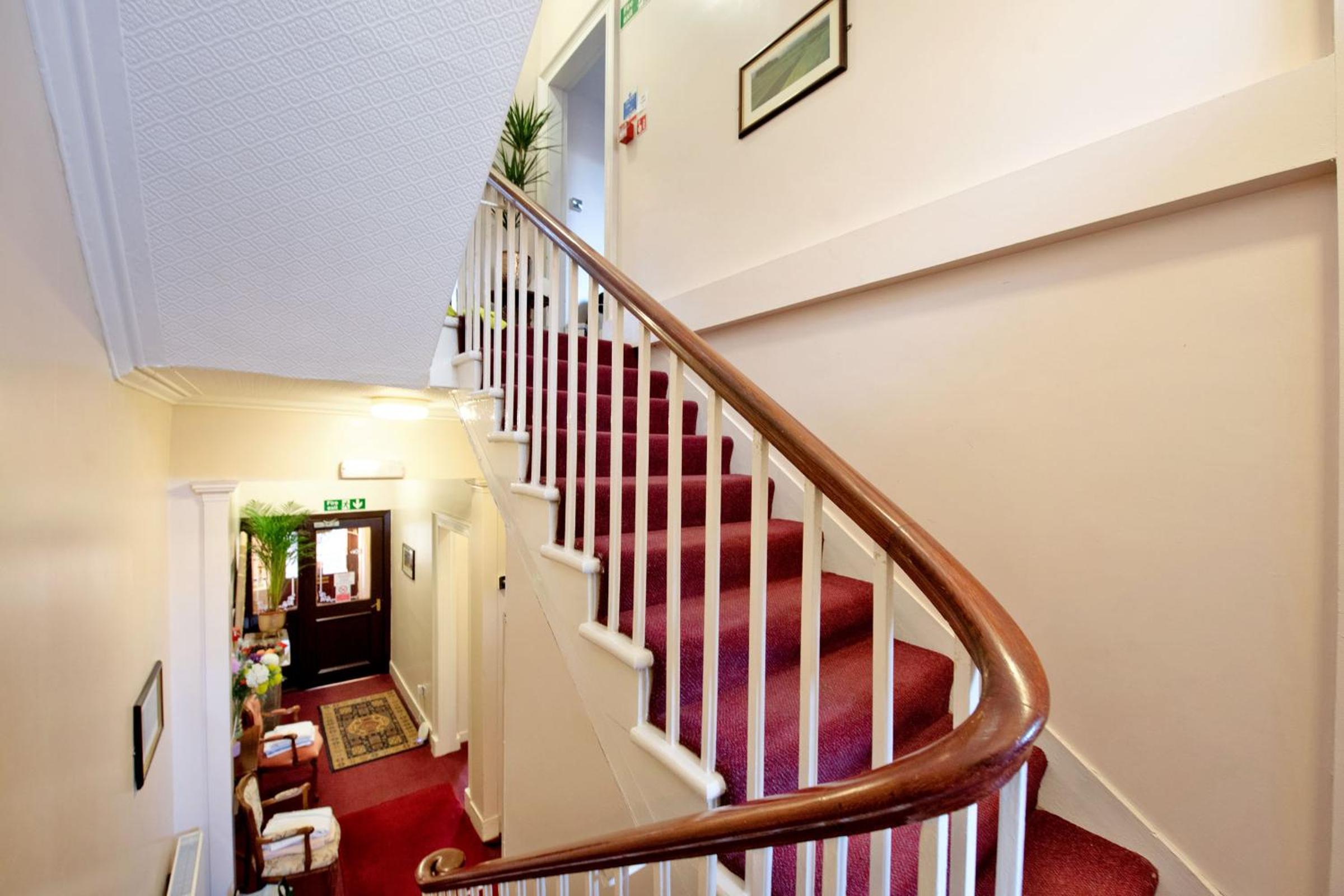 Luxurious Aberdeen Retreat Sleeps 21 & parking view 3