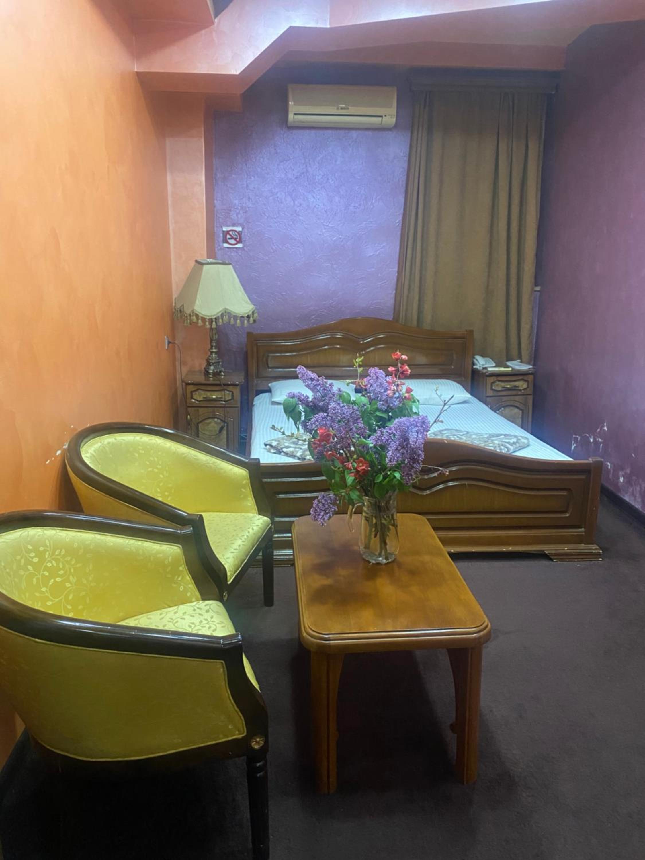 HOTEL N1