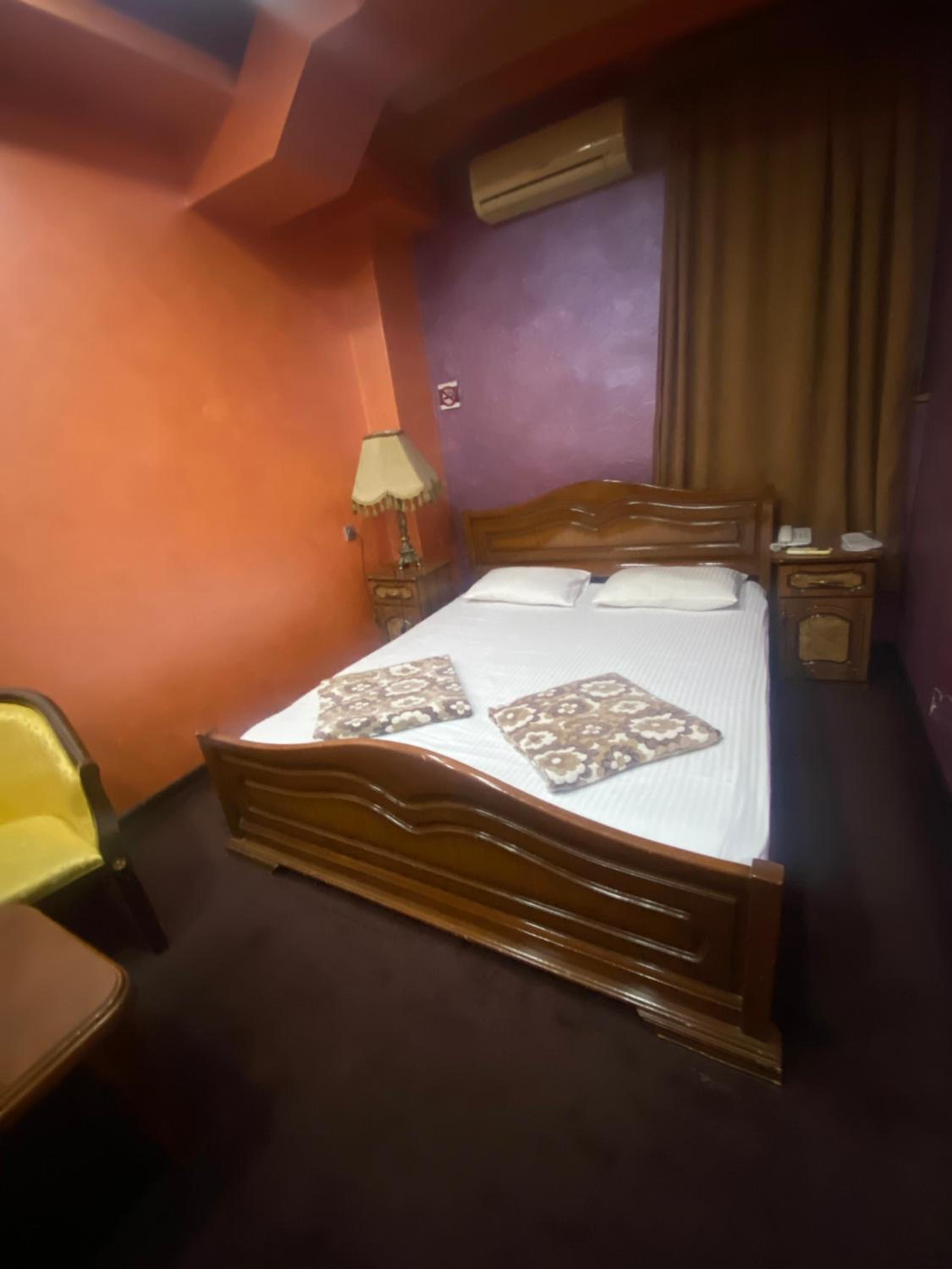 HOTEL N1