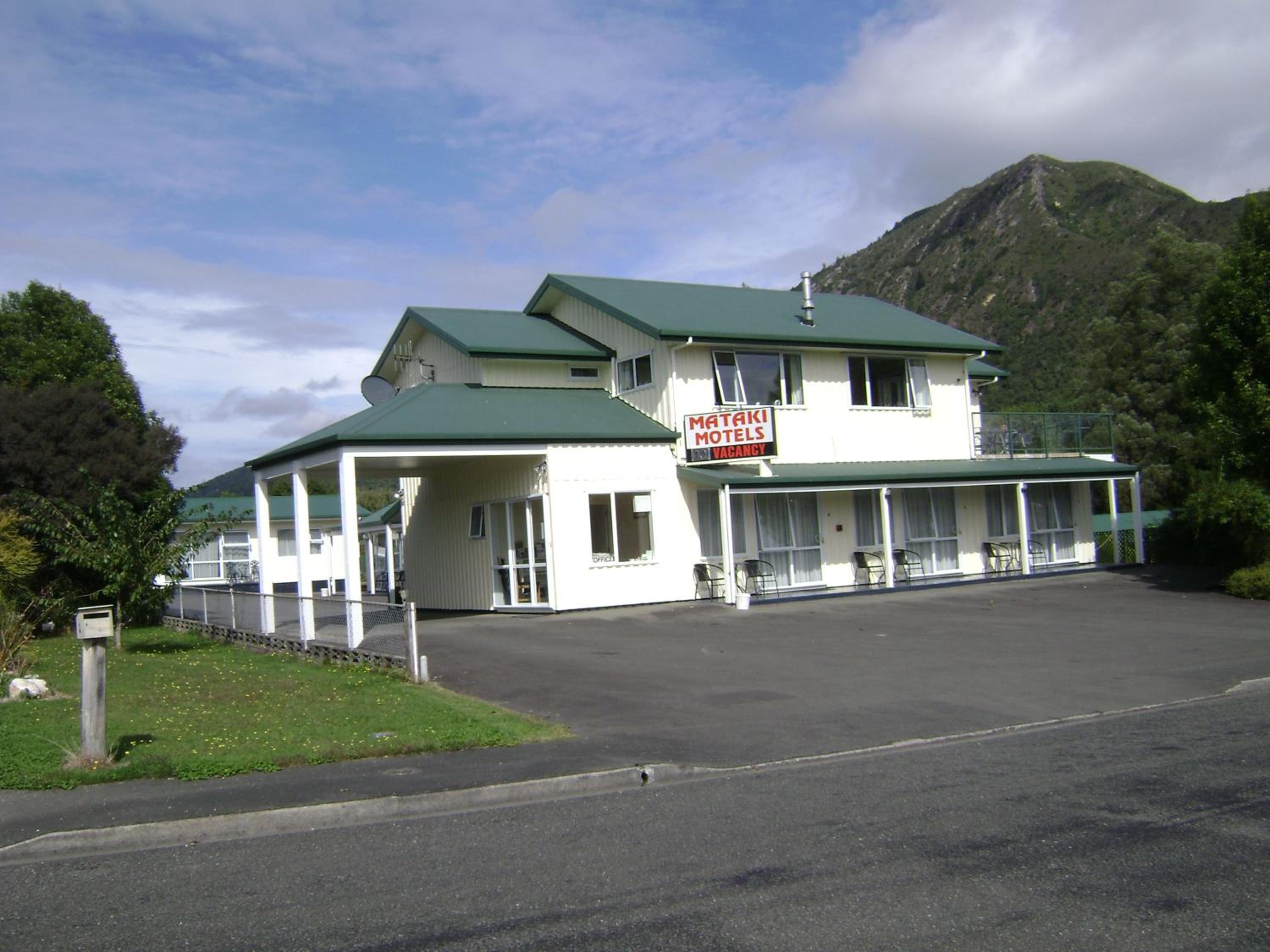 Mataki Motel view 2