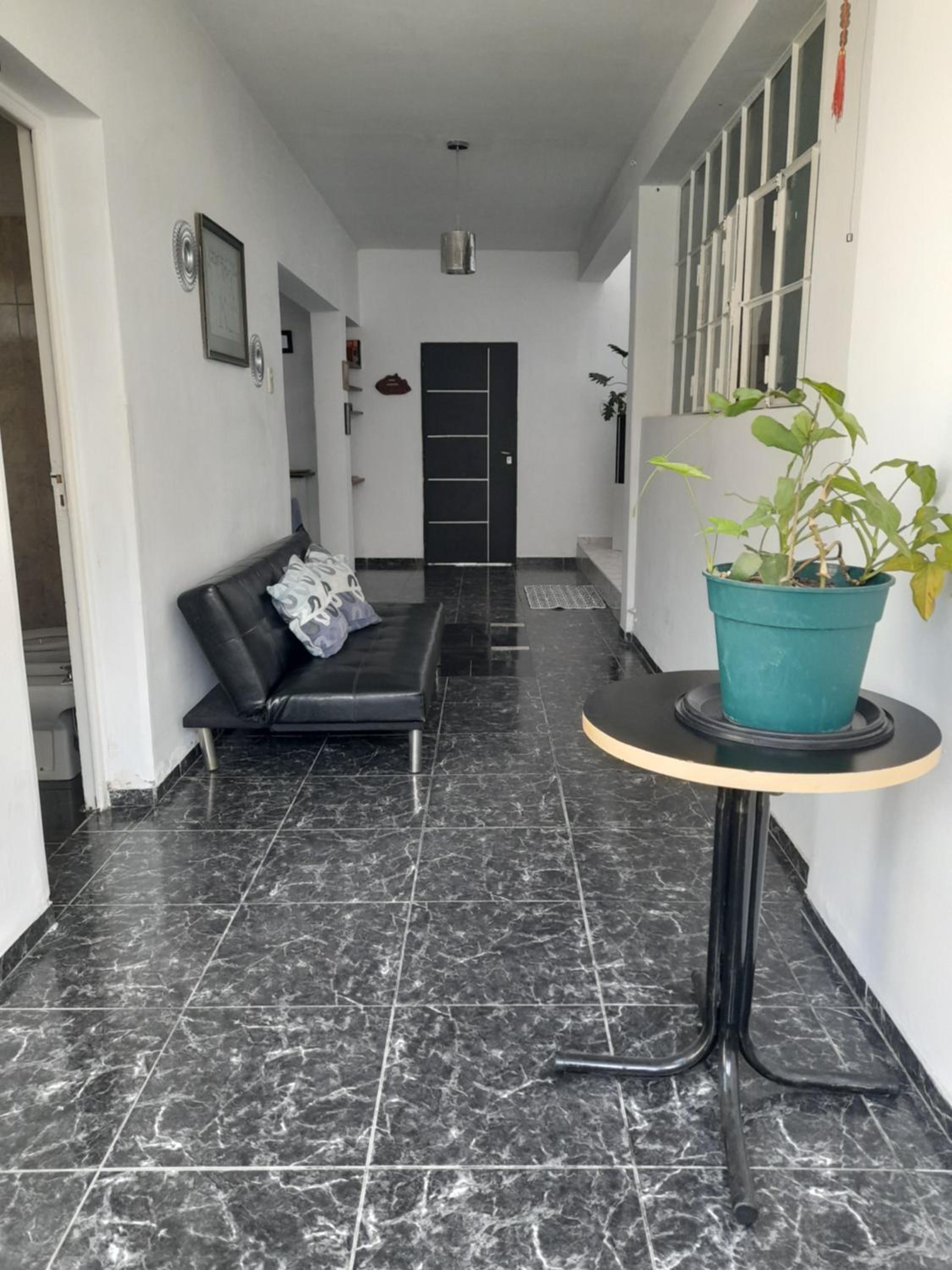 Casa con piscina y parrillero