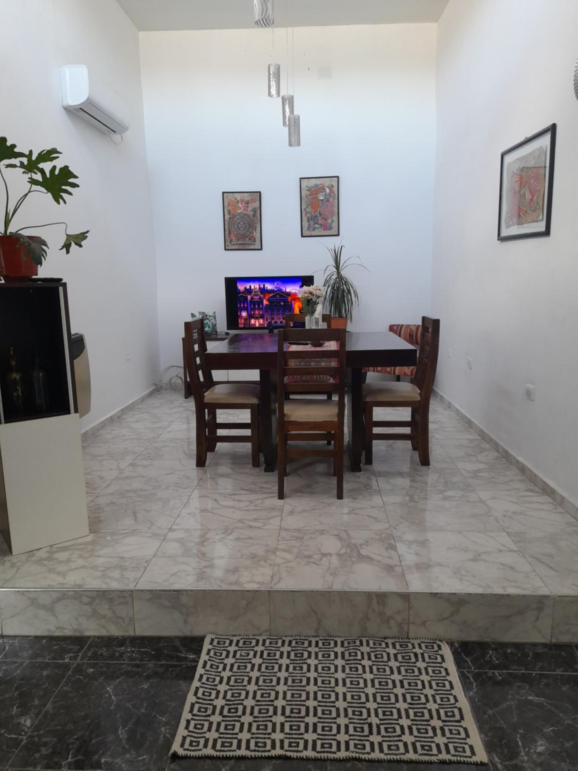 Casa con piscina y parrillero