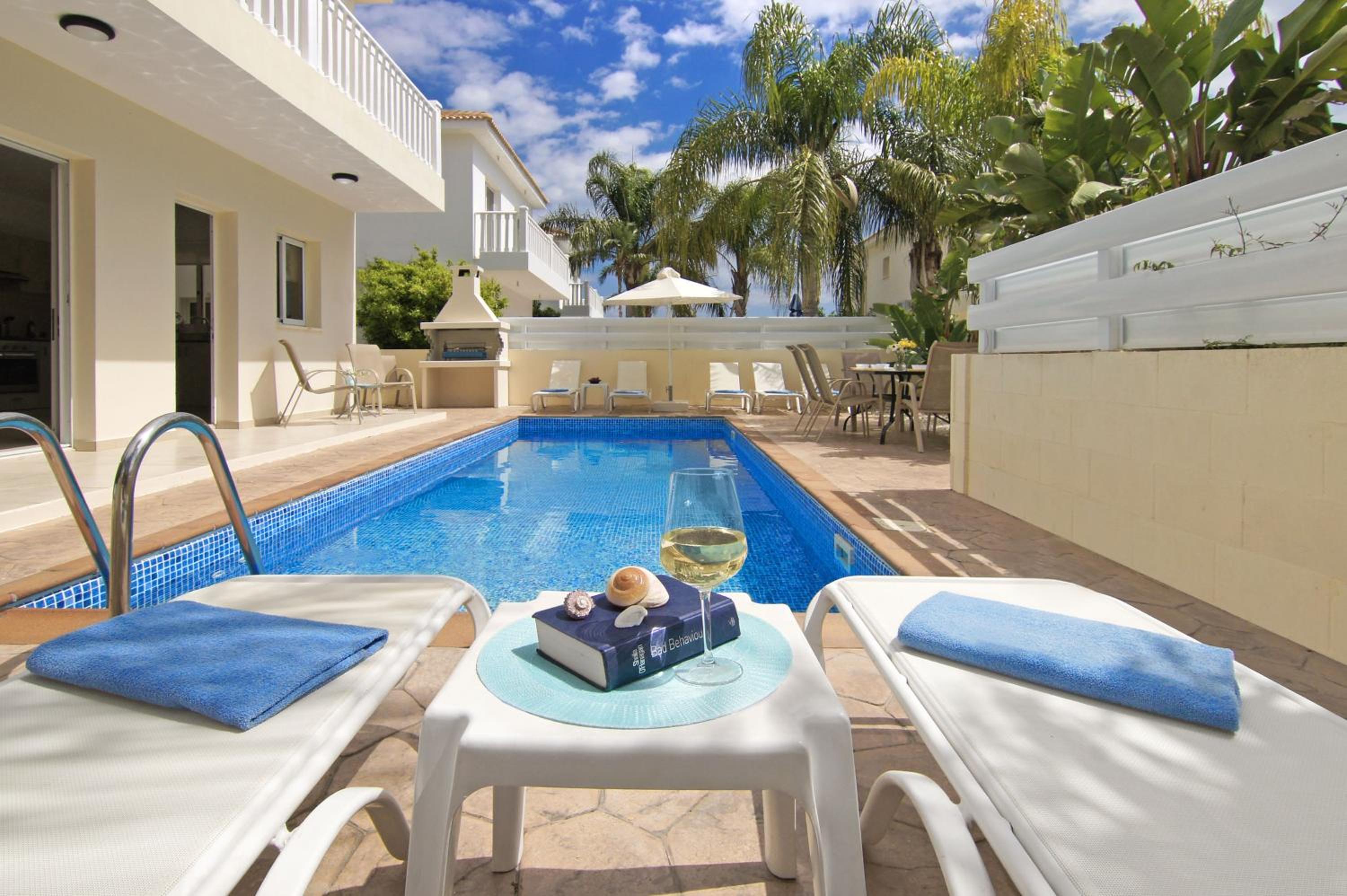 Nissi Sapphire Villa