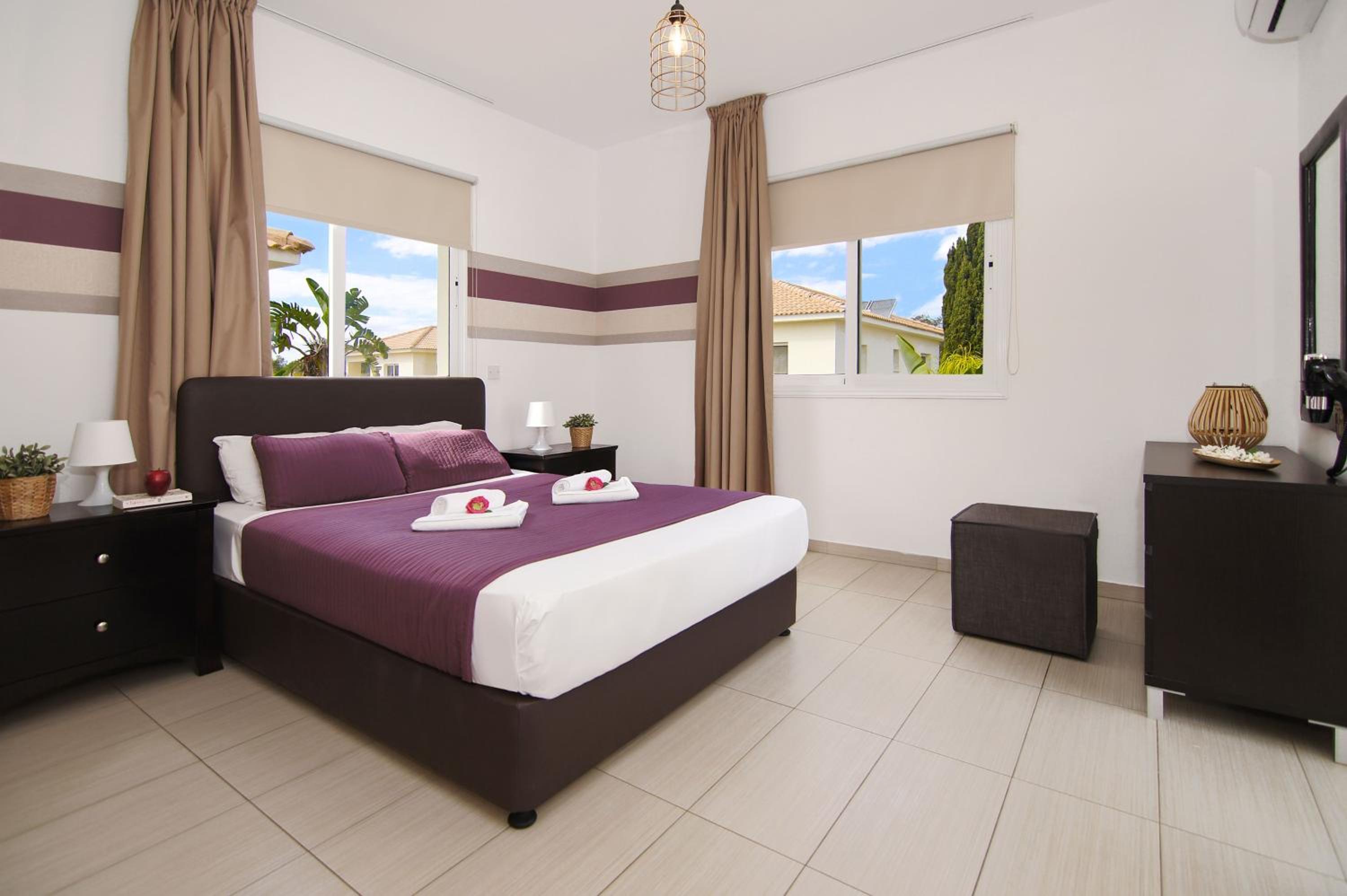 Nissi Sapphire Villa