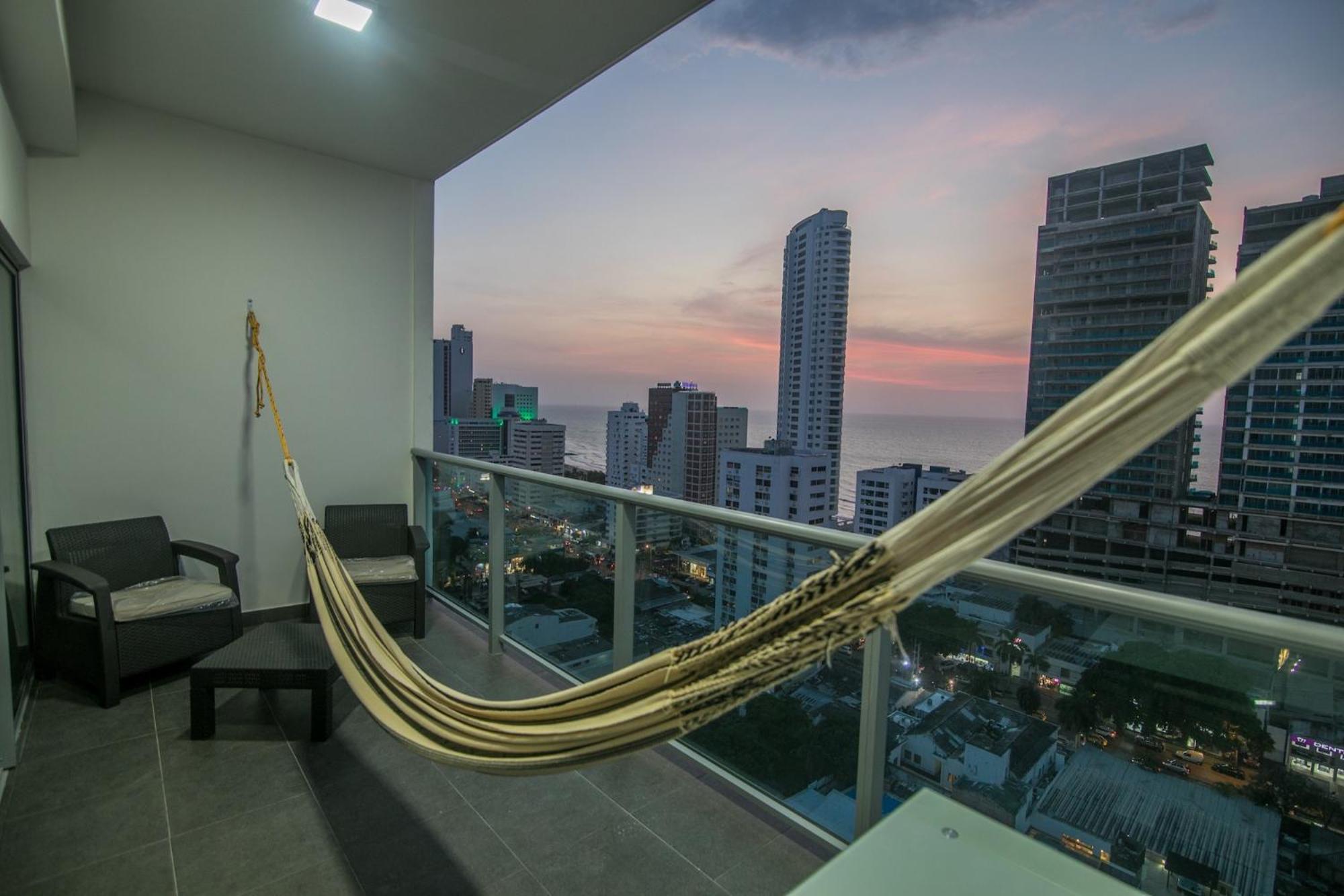 Great apartment in Bocagrande with sunset & beach view