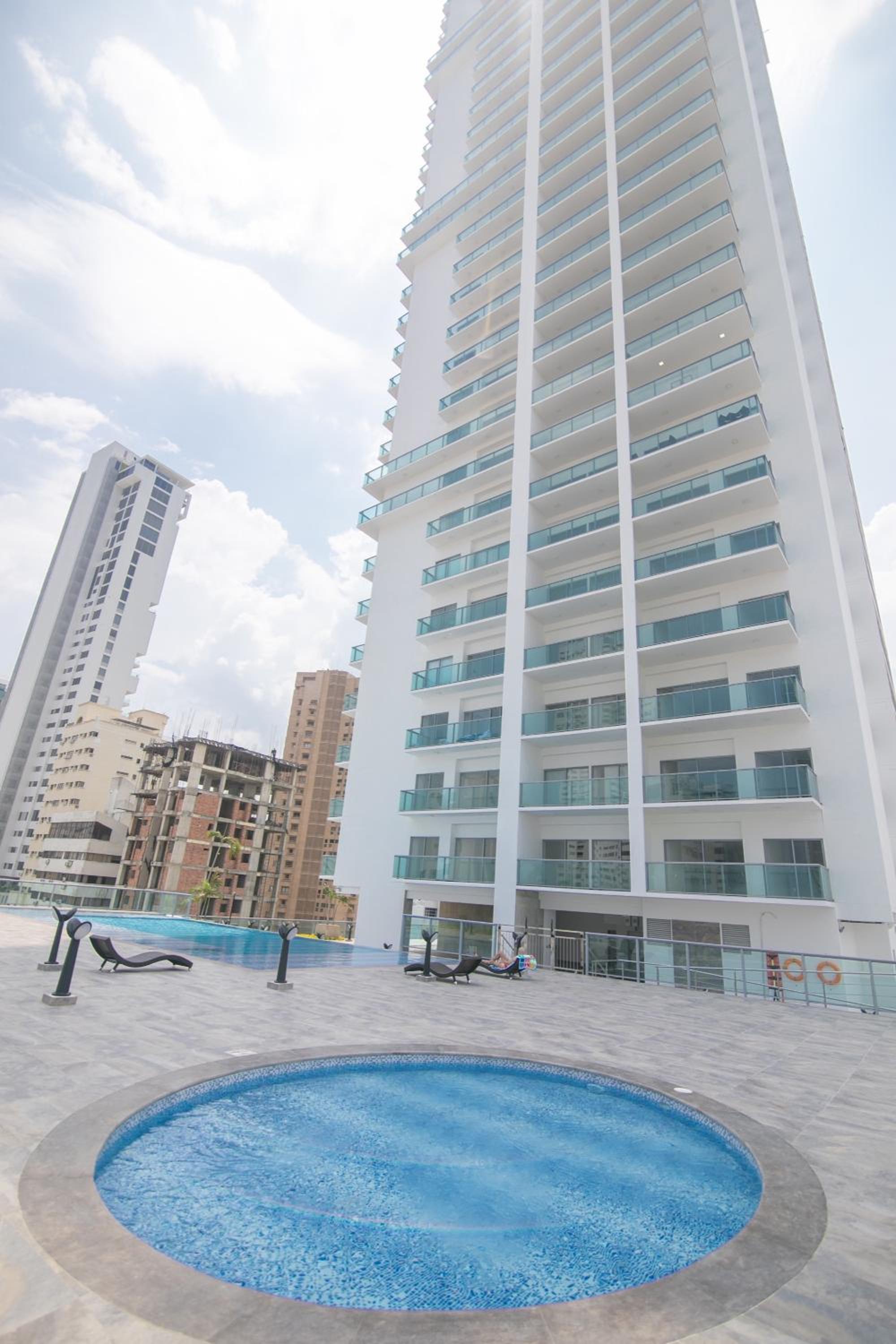 Great apartment in Bocagrande with sunset & beach view