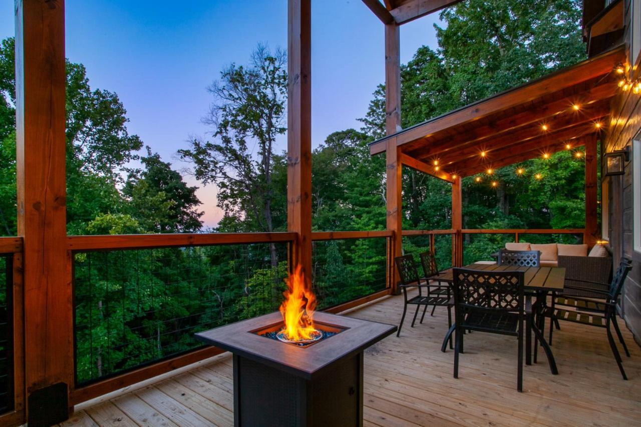 The Sundrop Hot Tub Game Room Community Pools