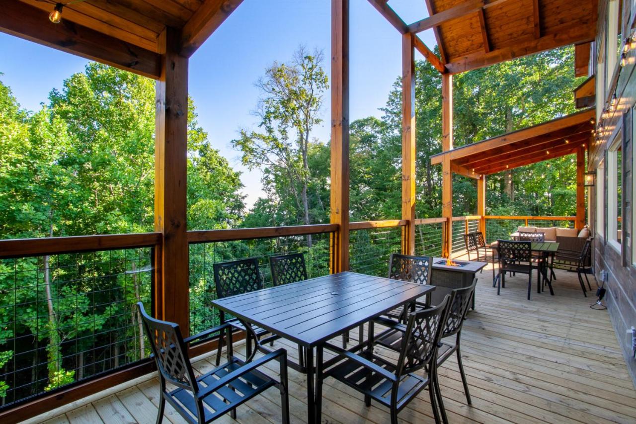 The Sundrop Hot Tub Game Room Community Pools