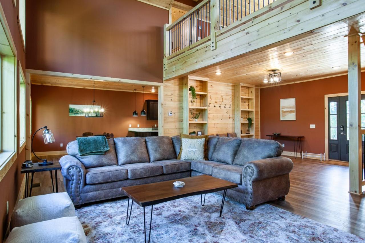 The Sundrop Hot Tub Game Room Community Pools