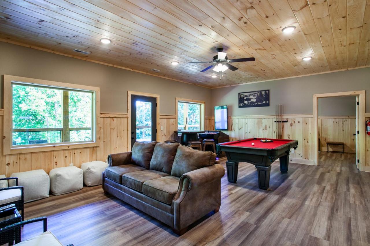 The Sundrop Hot Tub Game Room Community Pools