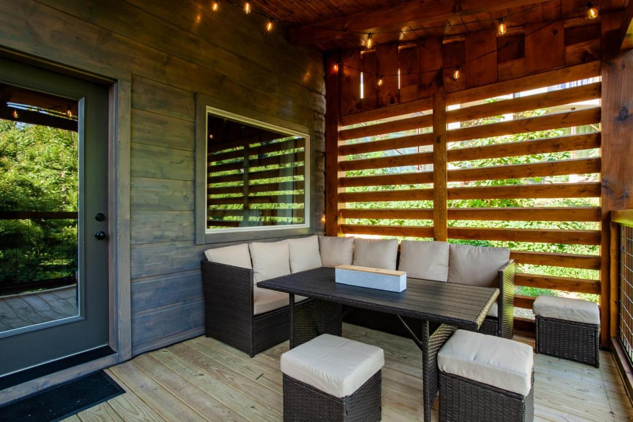 The Sundrop Hot Tub Game Room Community Pools