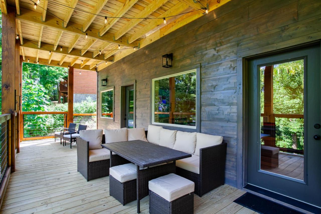 The Sundrop Hot Tub Game Room Community Pools