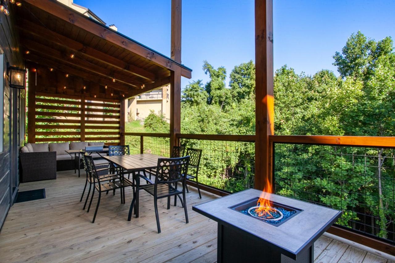 The Sundrop Hot Tub Game Room Community Pools