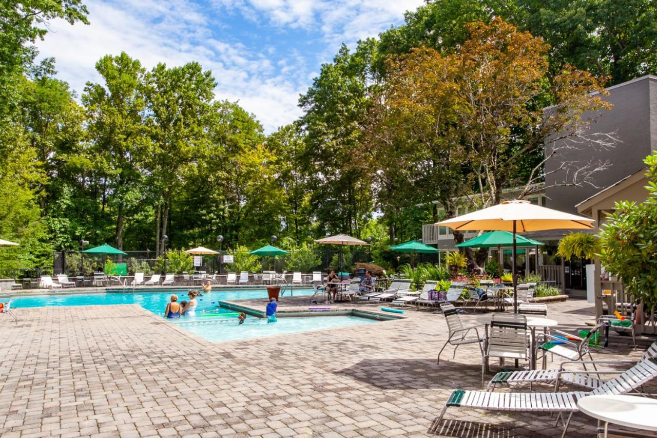 The Sundrop Hot Tub Game Room Community Pools