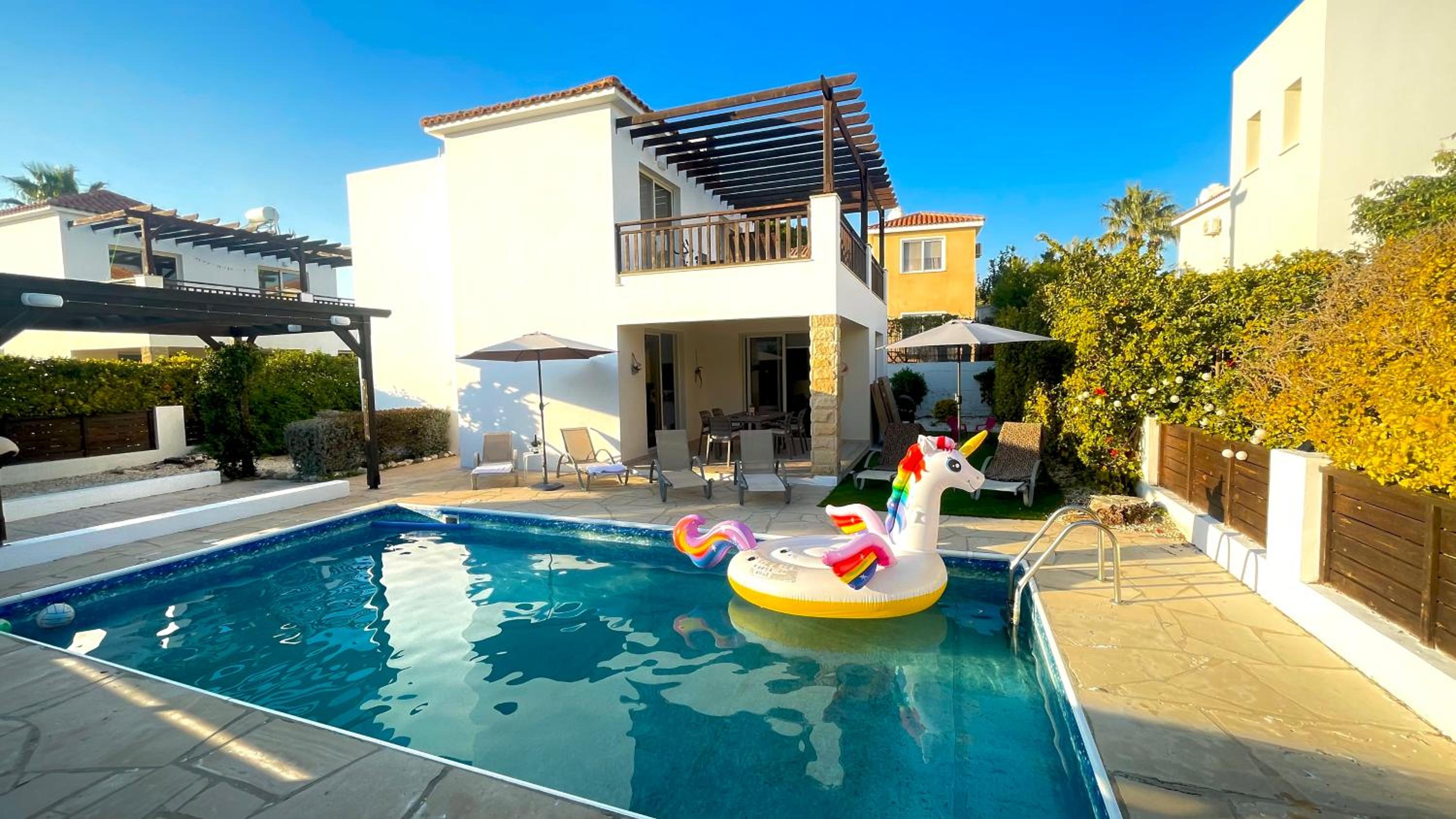 Villa Georgina & Villa Marianda Coral Bay