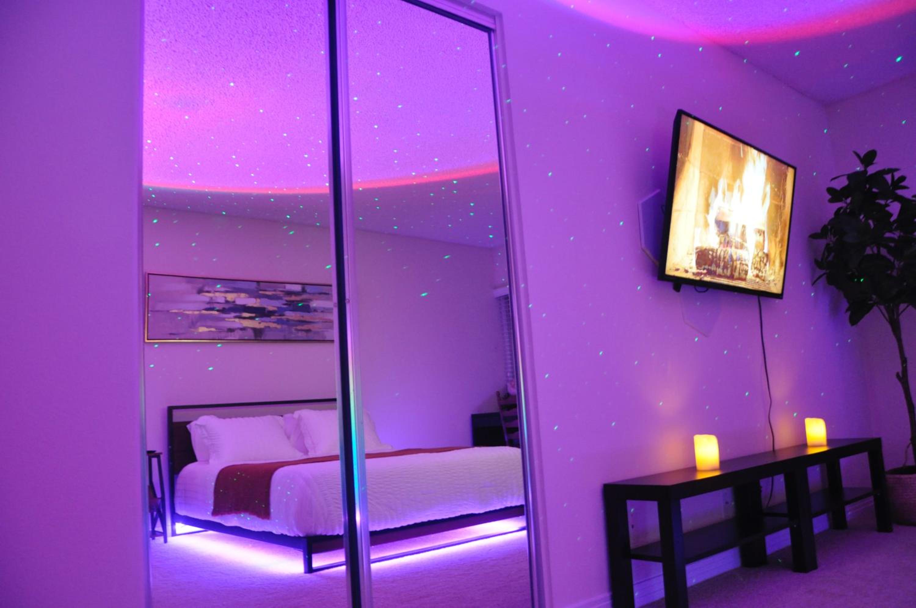 Private Room & Bathroom in Shared Oceanfront Home, Marina del Rey