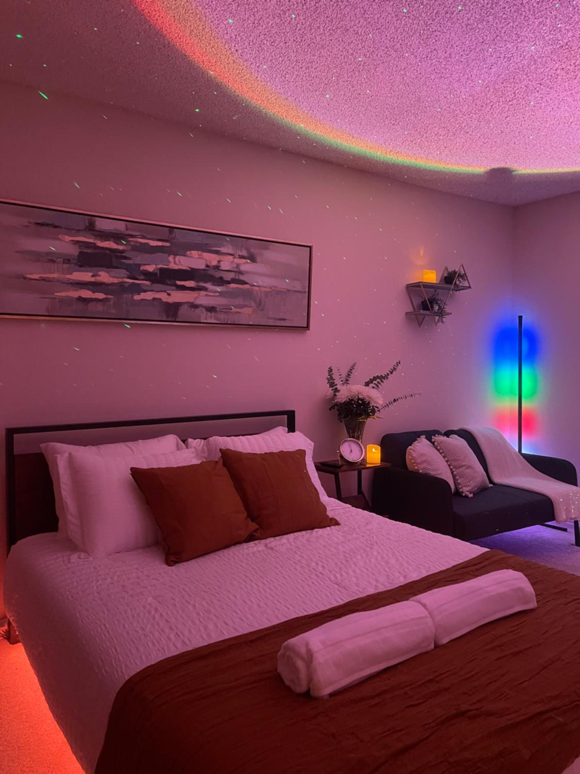 Private Room & Bathroom in Shared Oceanfront Home, Marina del Rey