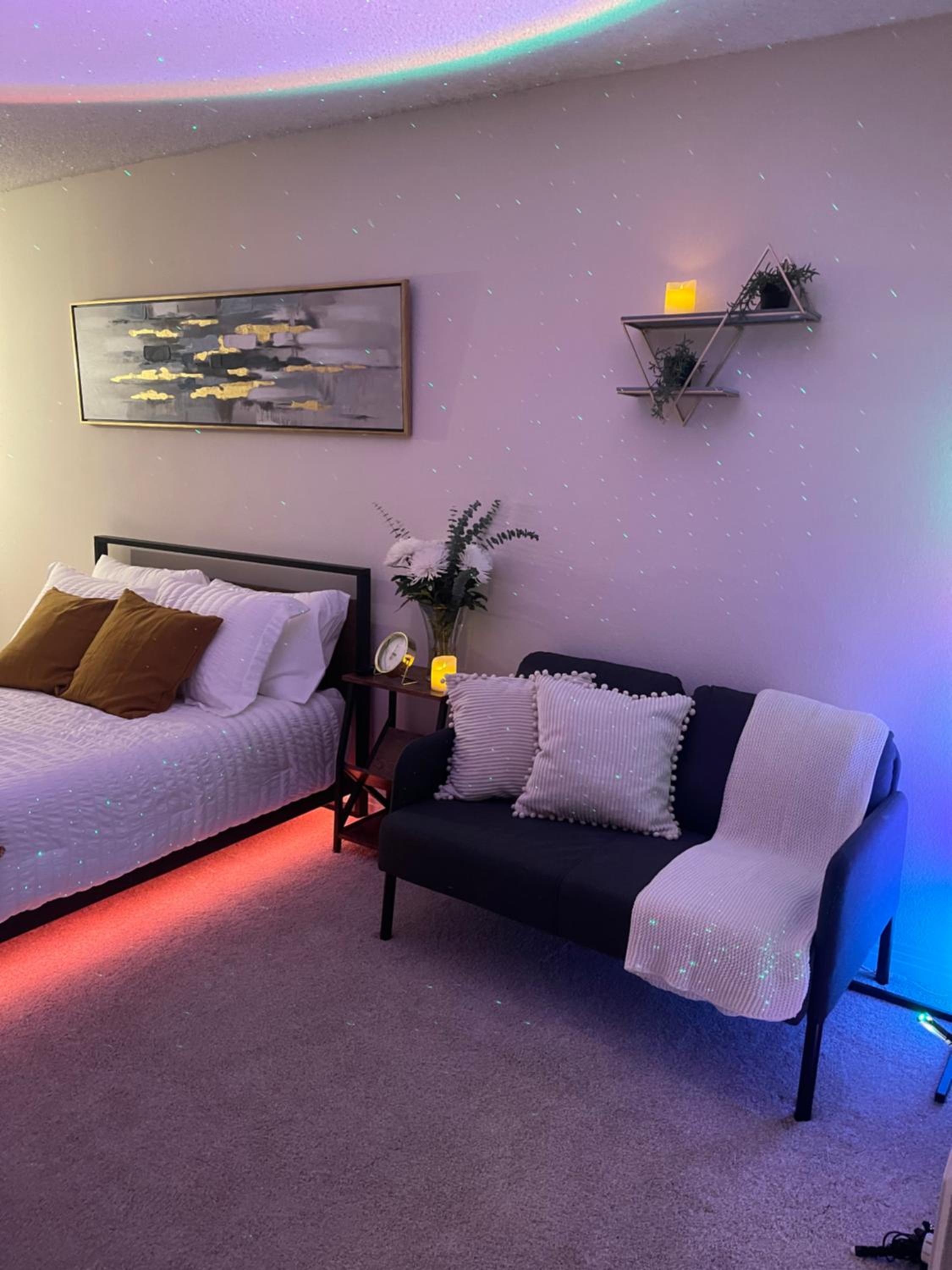 Private Room & Bathroom in Shared Oceanfront Home, Marina del Rey