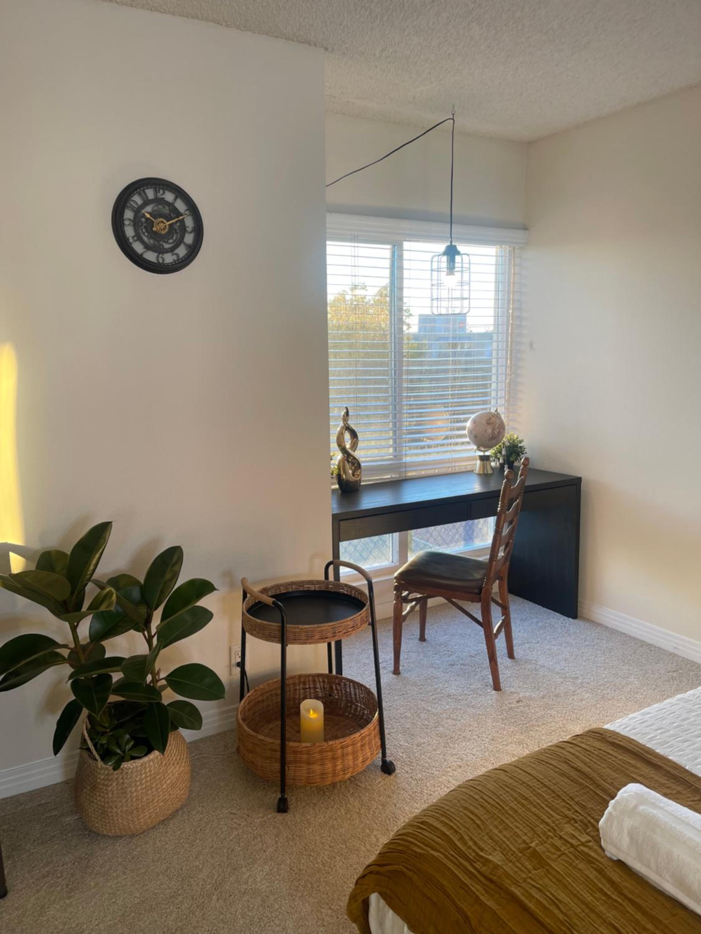 Private Room & Bathroom in Shared Oceanfront Home, Marina del Rey