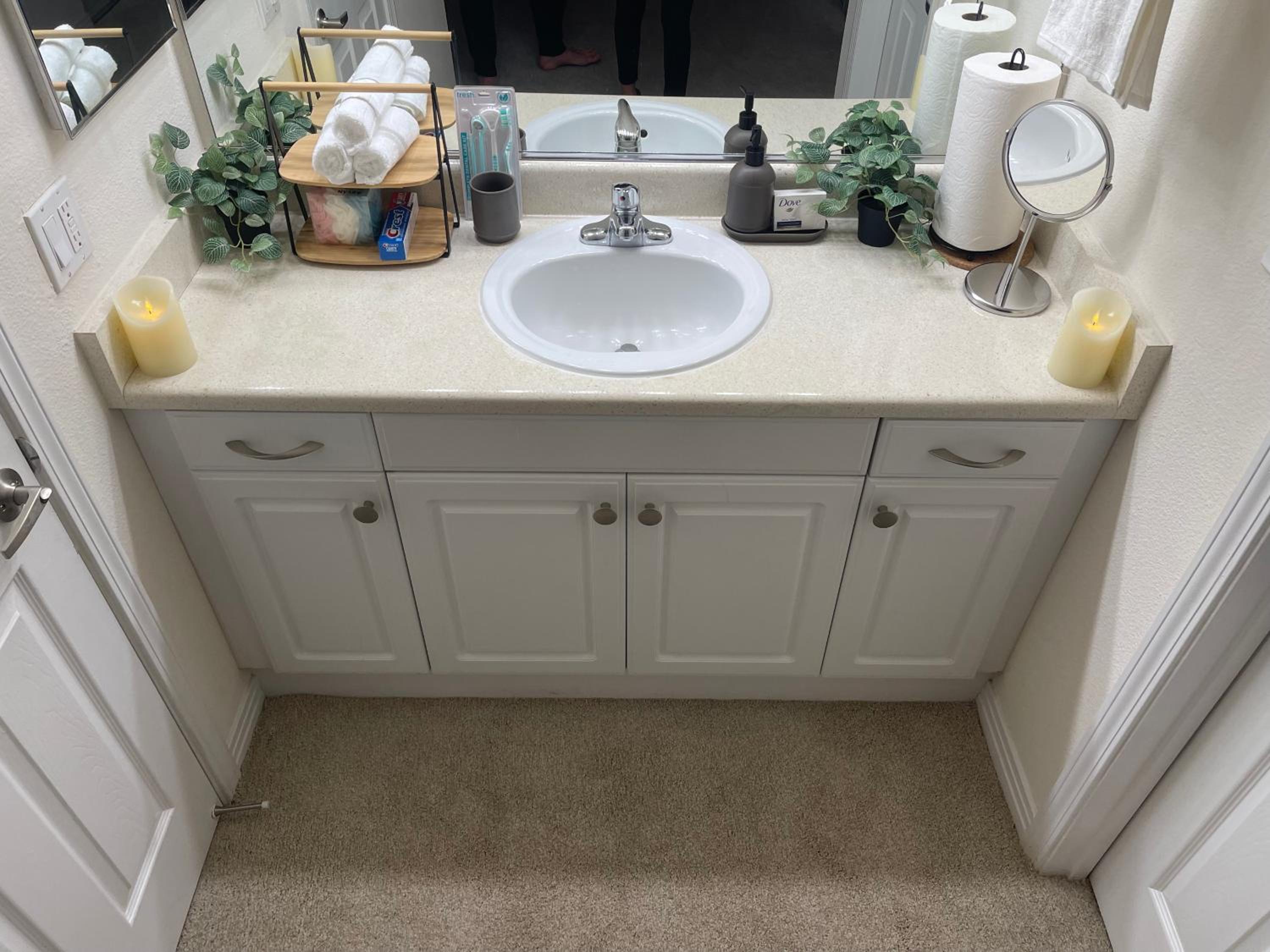 Private Room & Bathroom in Shared Oceanfront Home, Marina del Rey