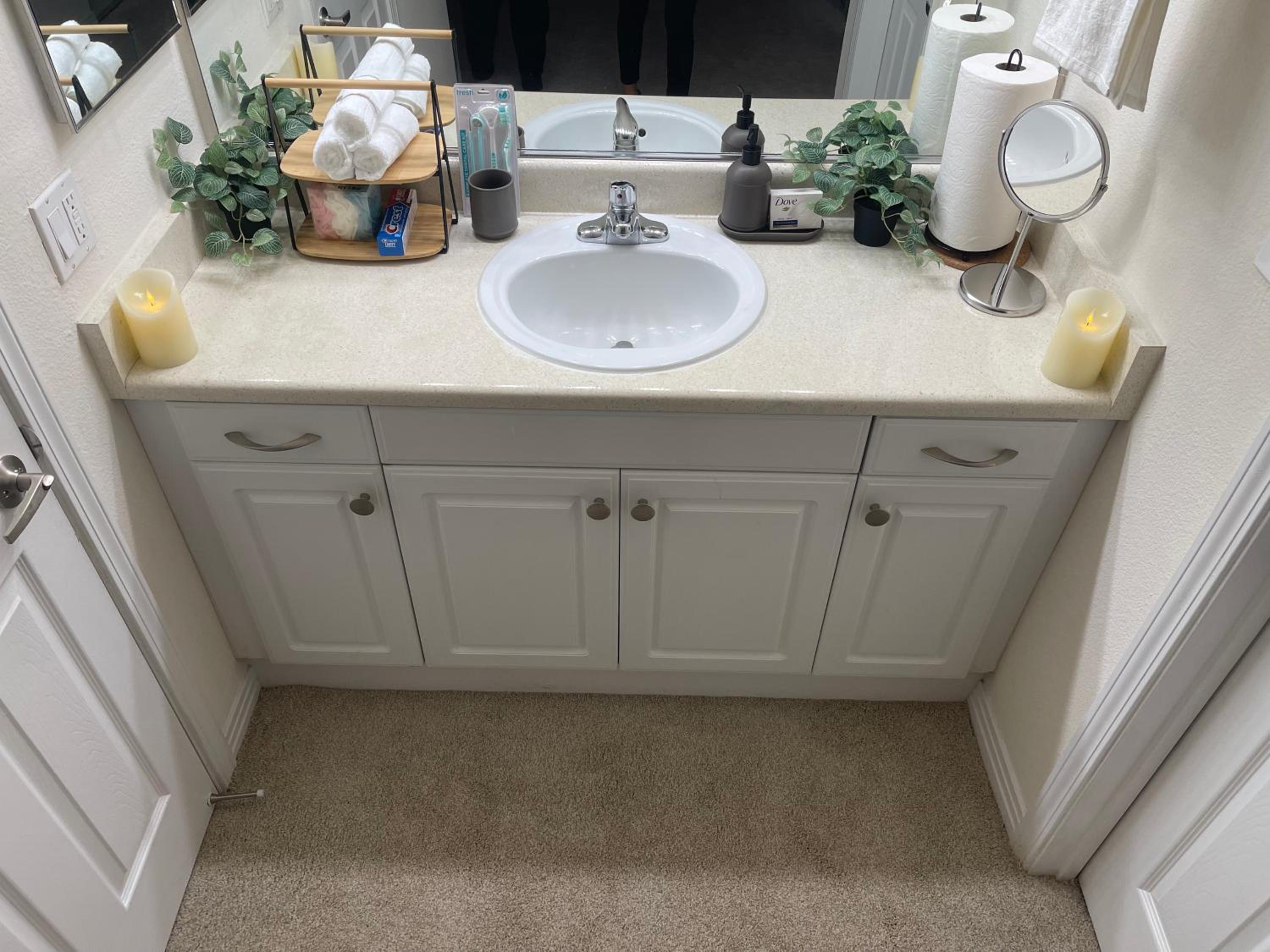 Private Room & Bathroom in Shared Oceanfront Home, Marina del Rey